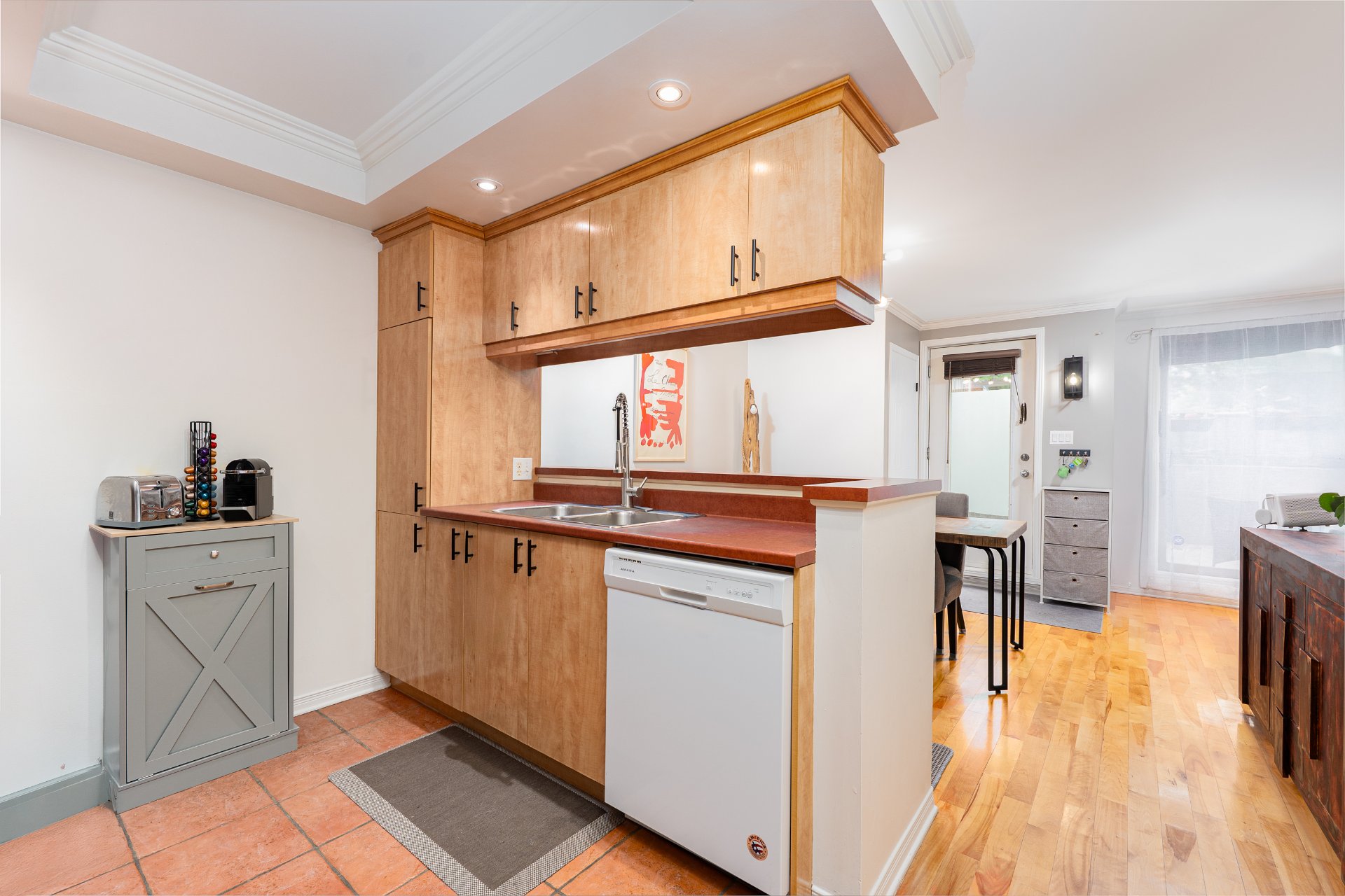 Photo - Kitchen