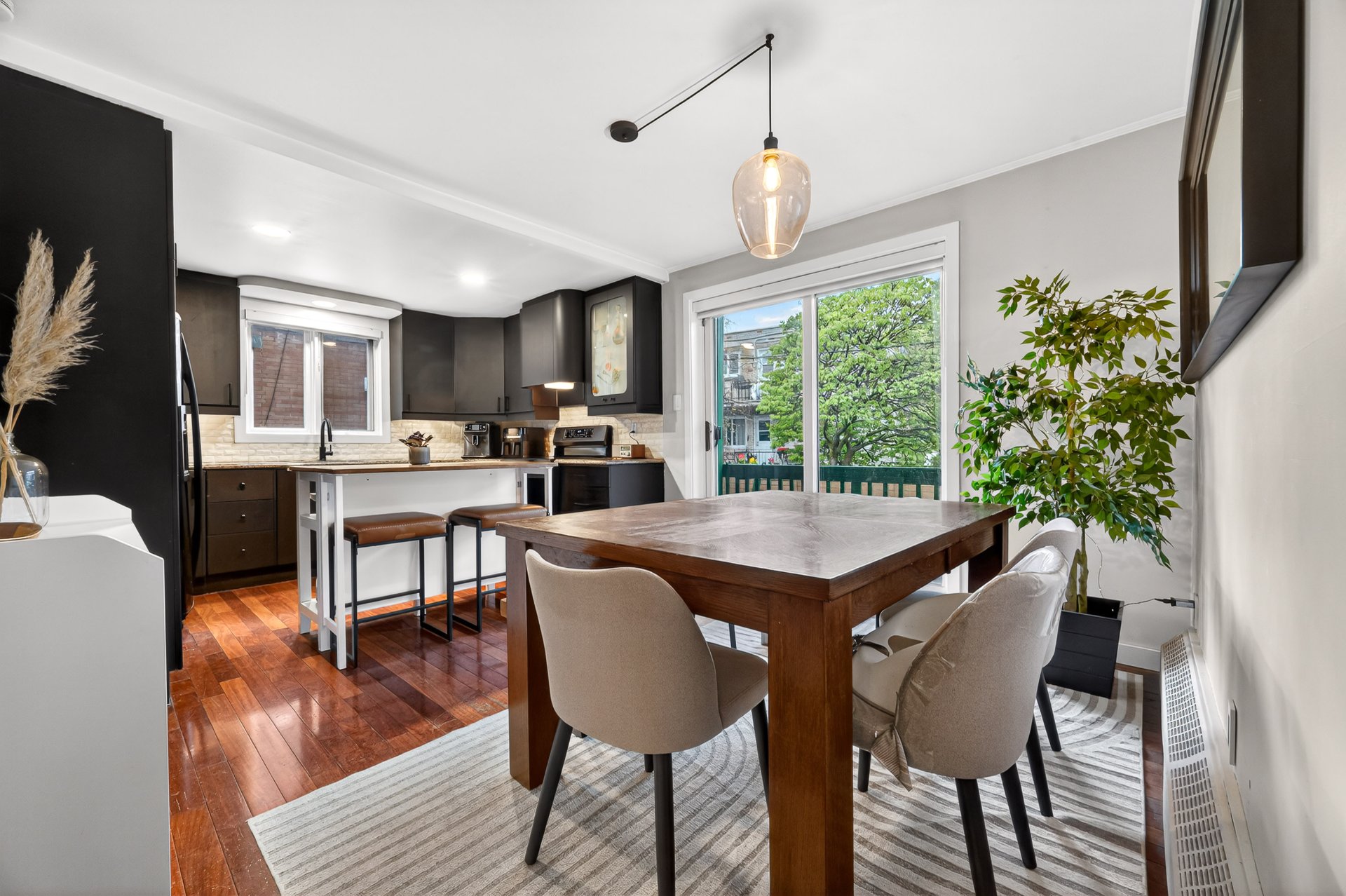 Photo - Dining room