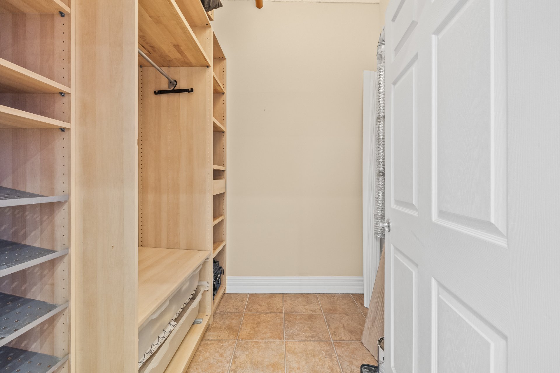 Photo - Penderie (Walk-in)