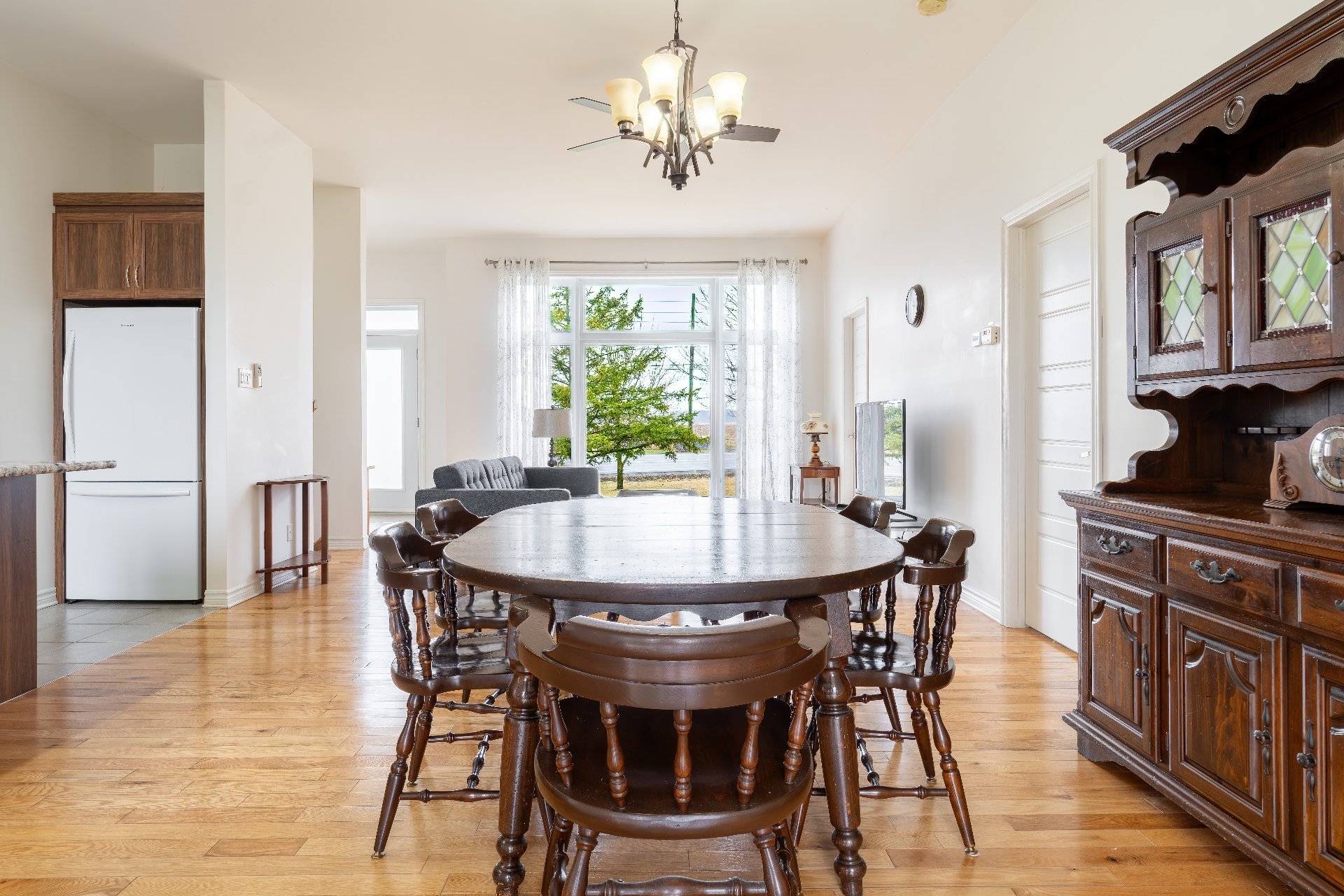 Photo - Dining room