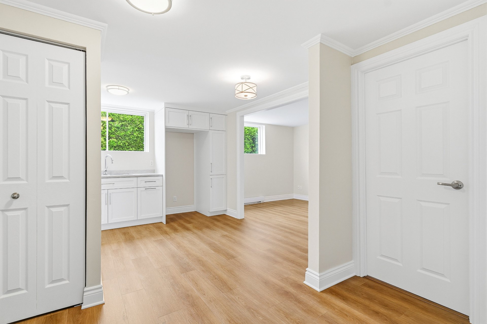Photo - Hallway