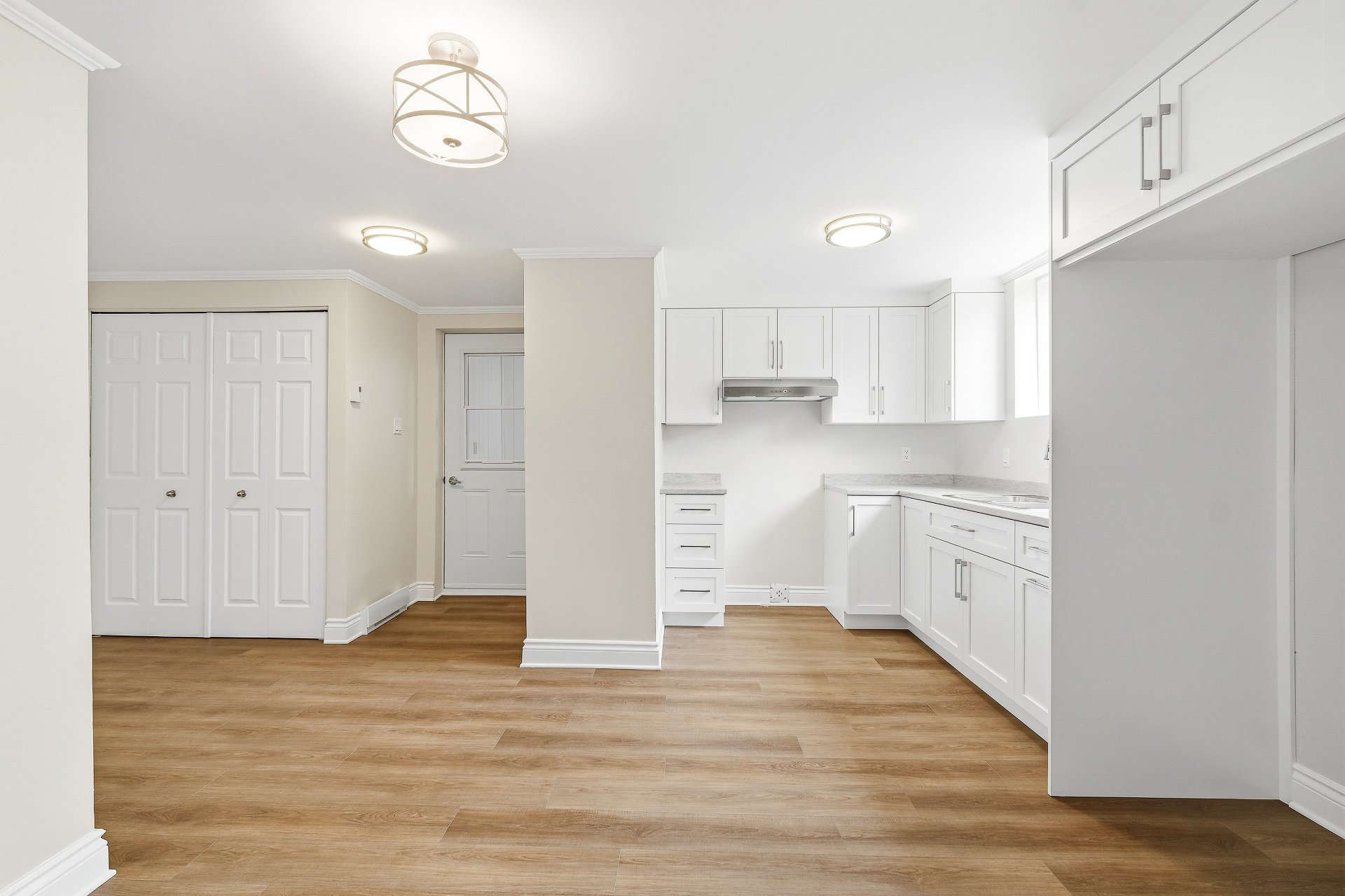 Photo - Kitchen