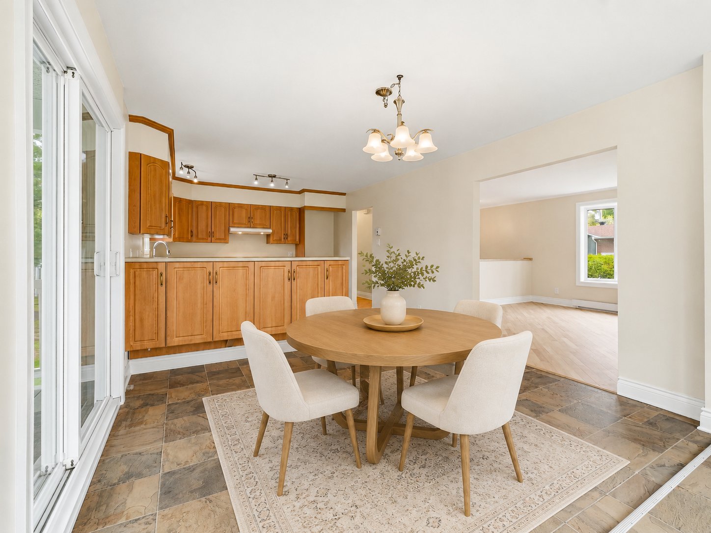 Photo - Kitchen