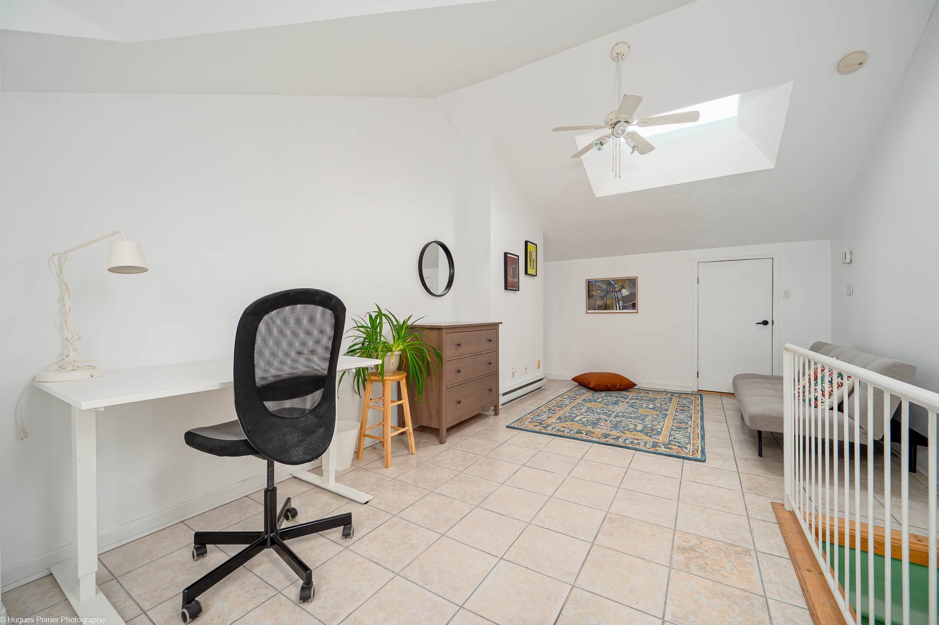 Photo - Bureau