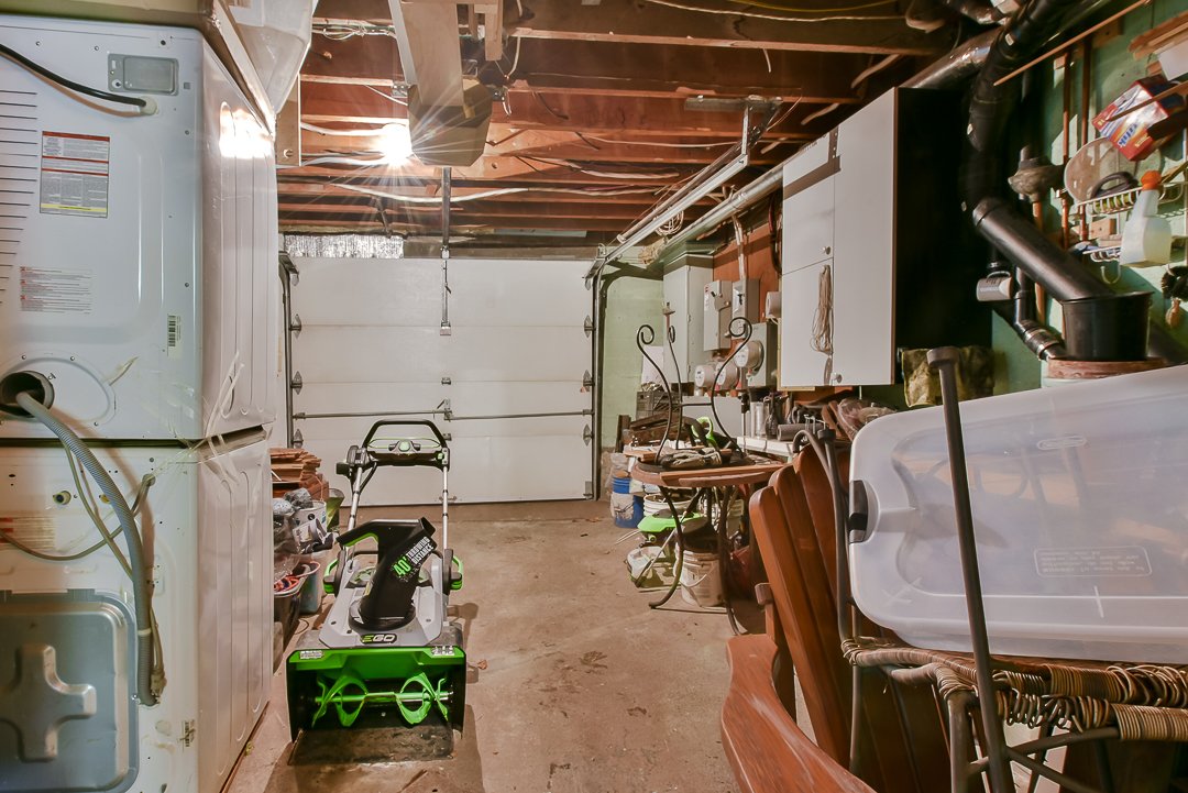 Photo - Garage
