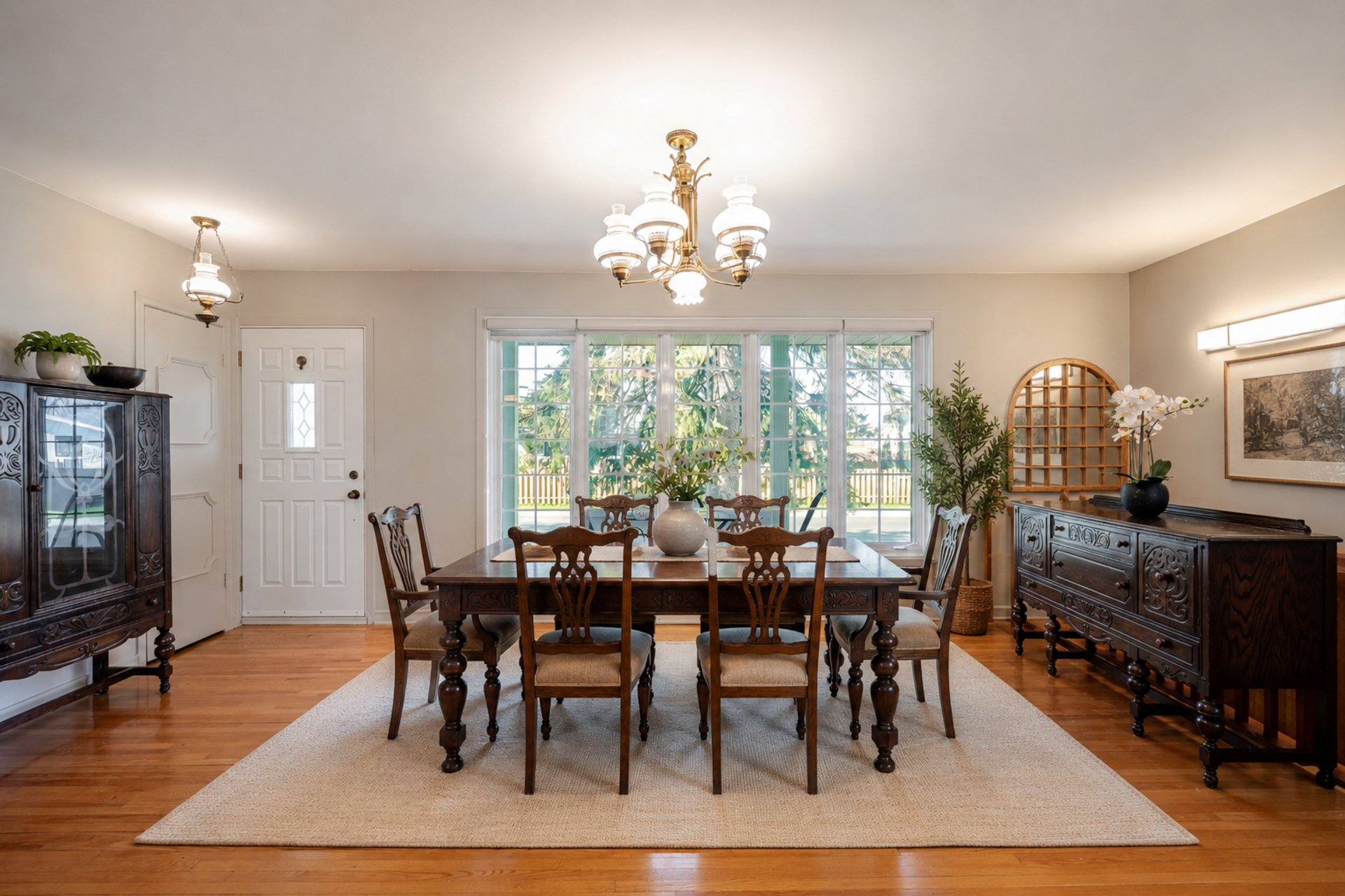 Photo - Dining room
