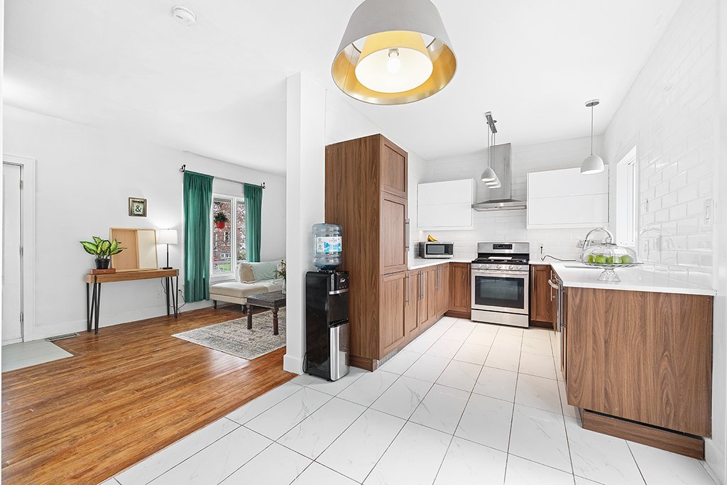 Photo - Kitchen