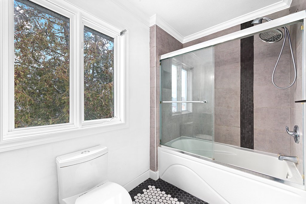 Photo - Bathroom