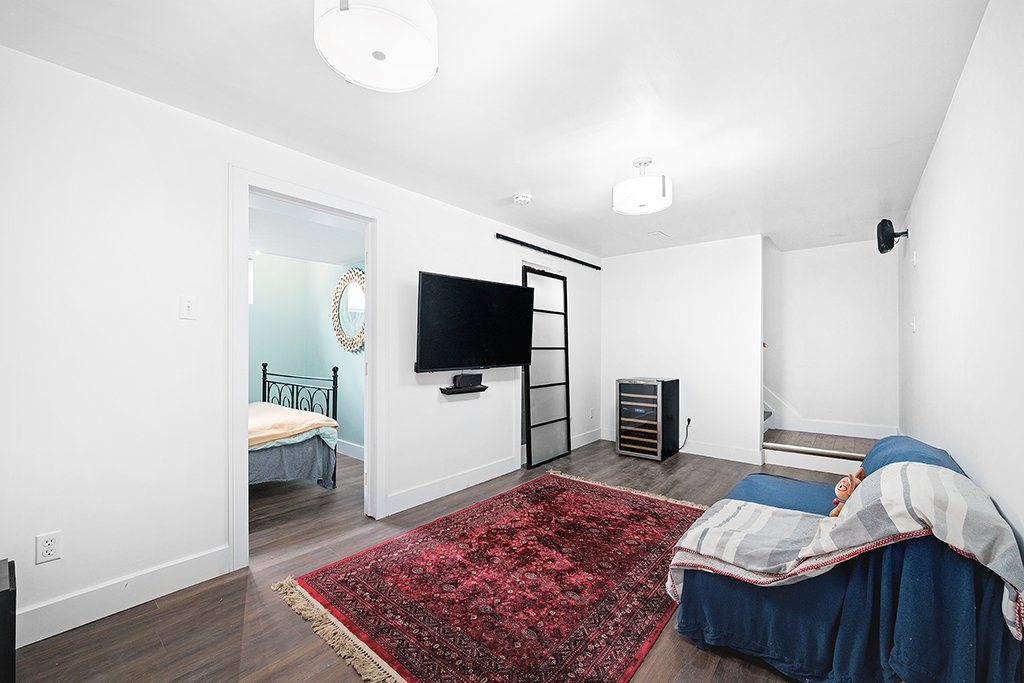 Photo - Family room