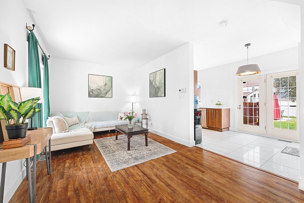 Photo - Living room