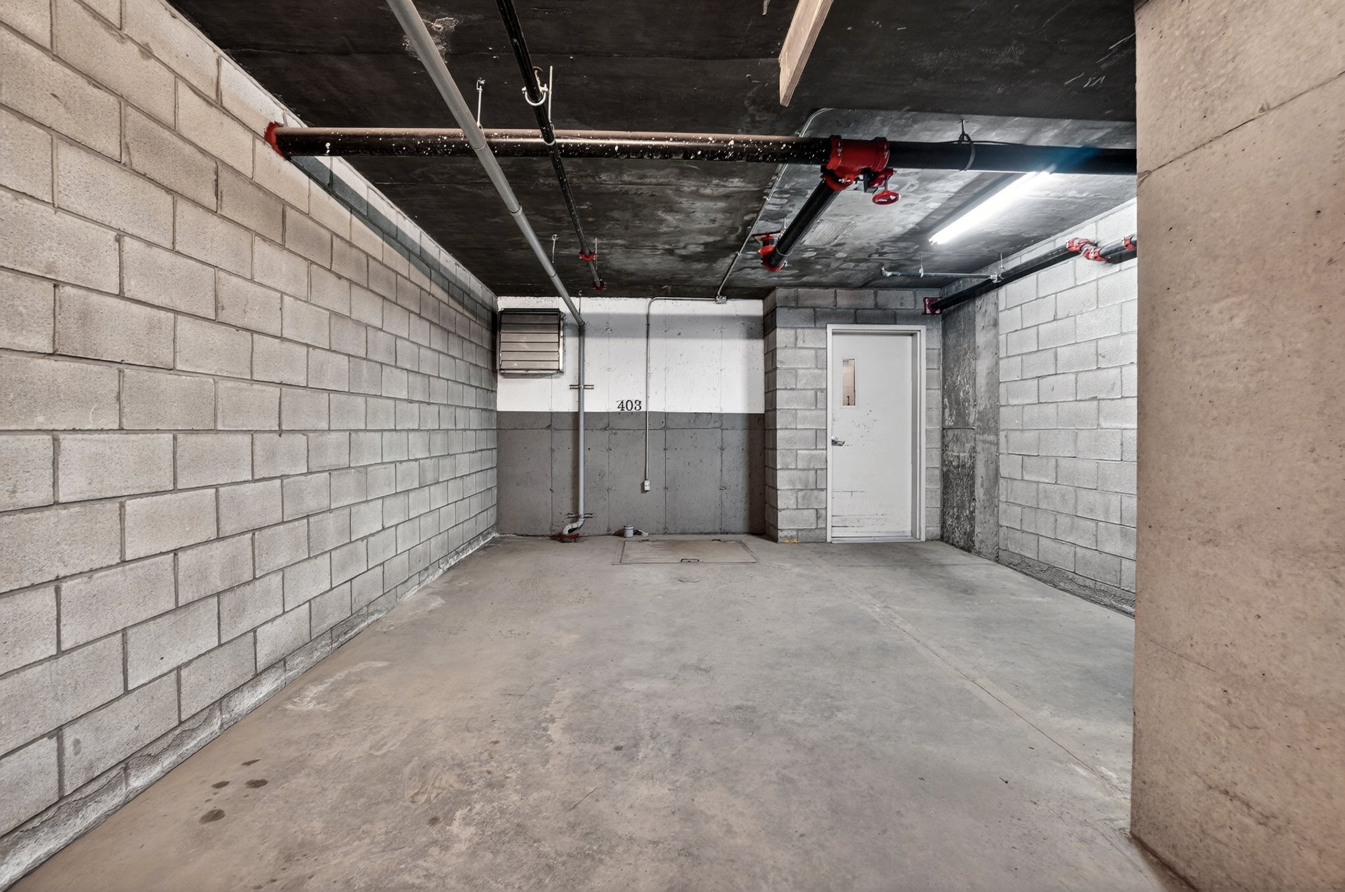 Photo - Garage