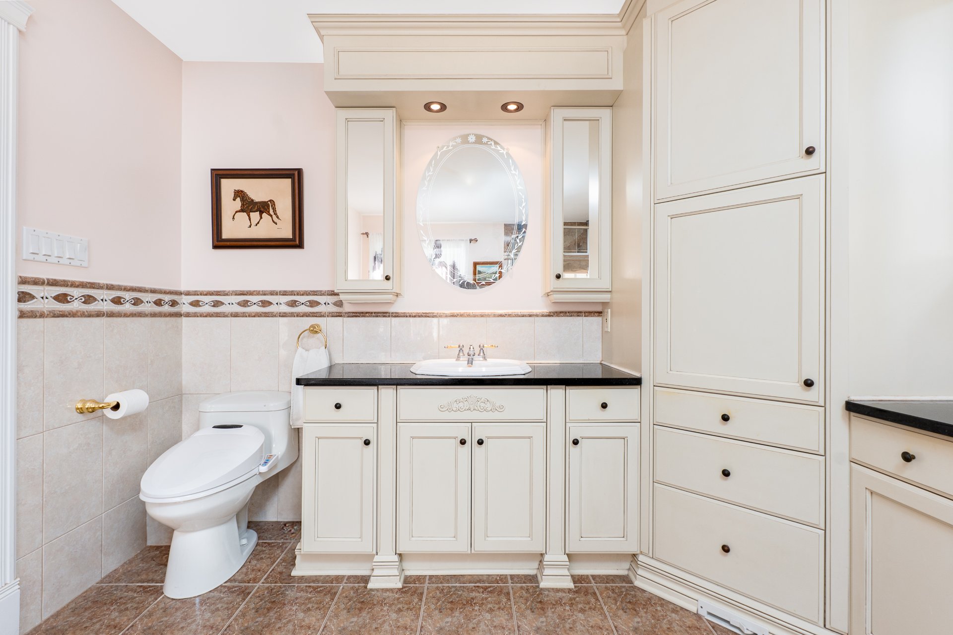 Photo - Salle de bains attenante à la CCP