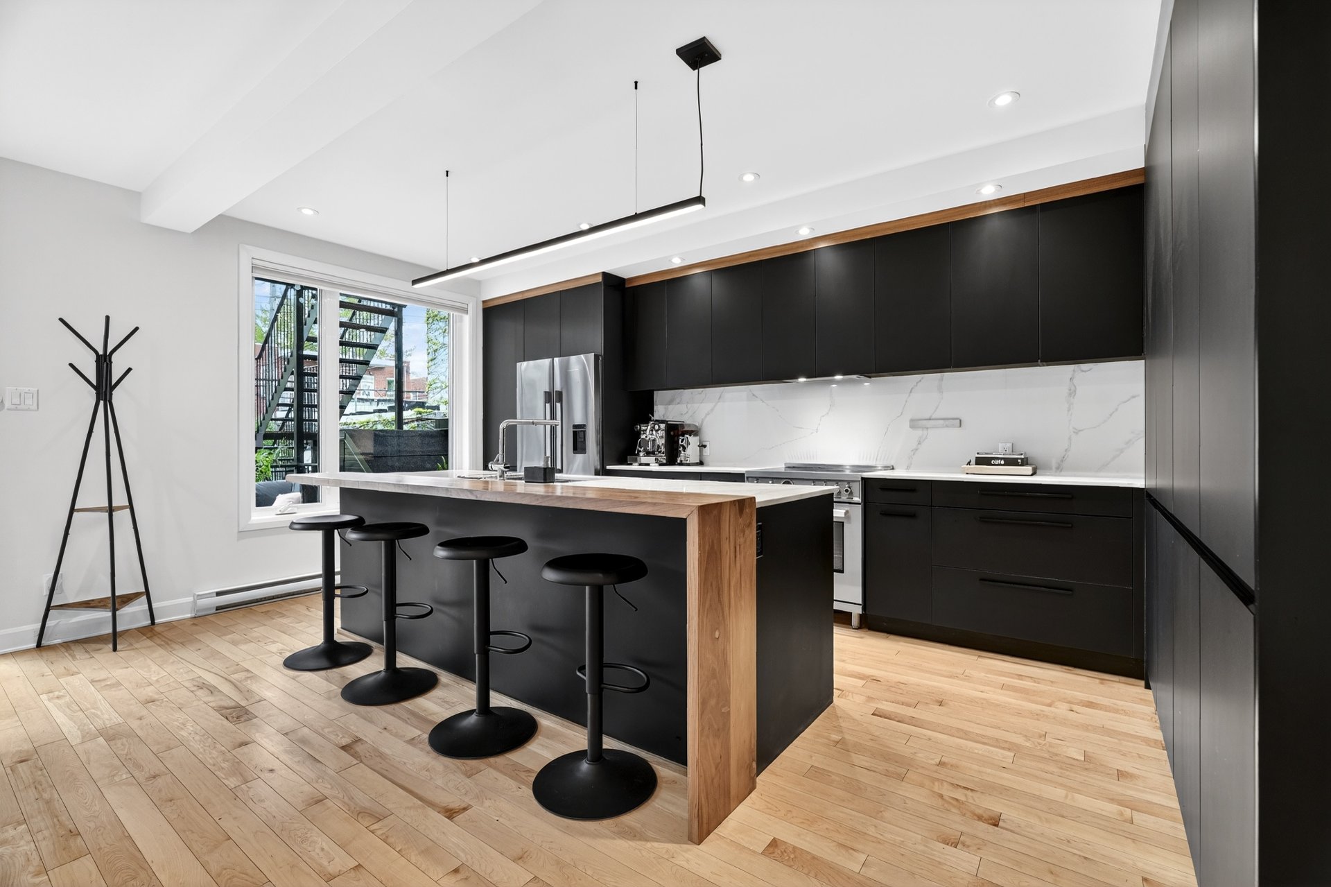 Photo - Kitchen