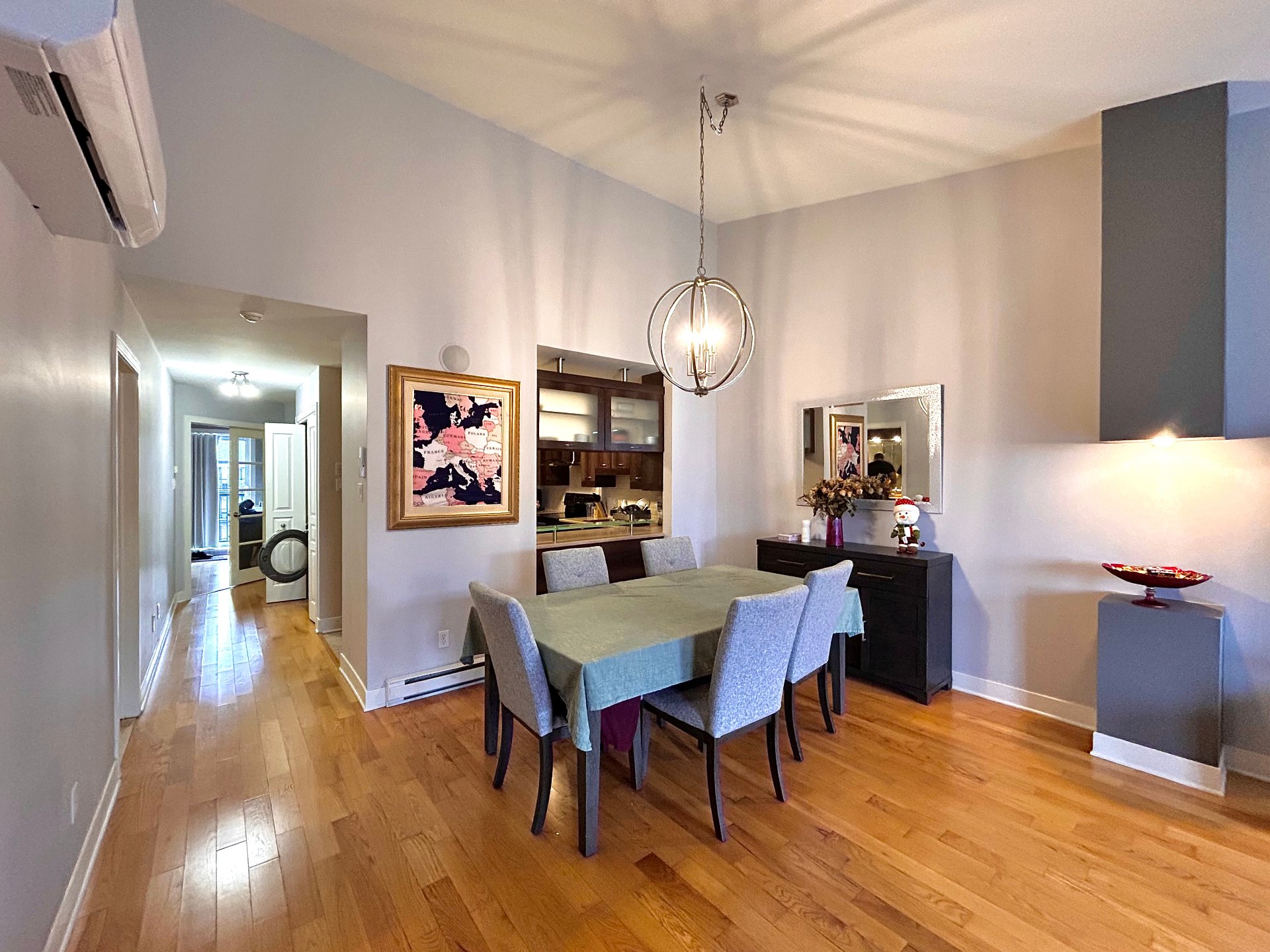 Photo - Salle à manger