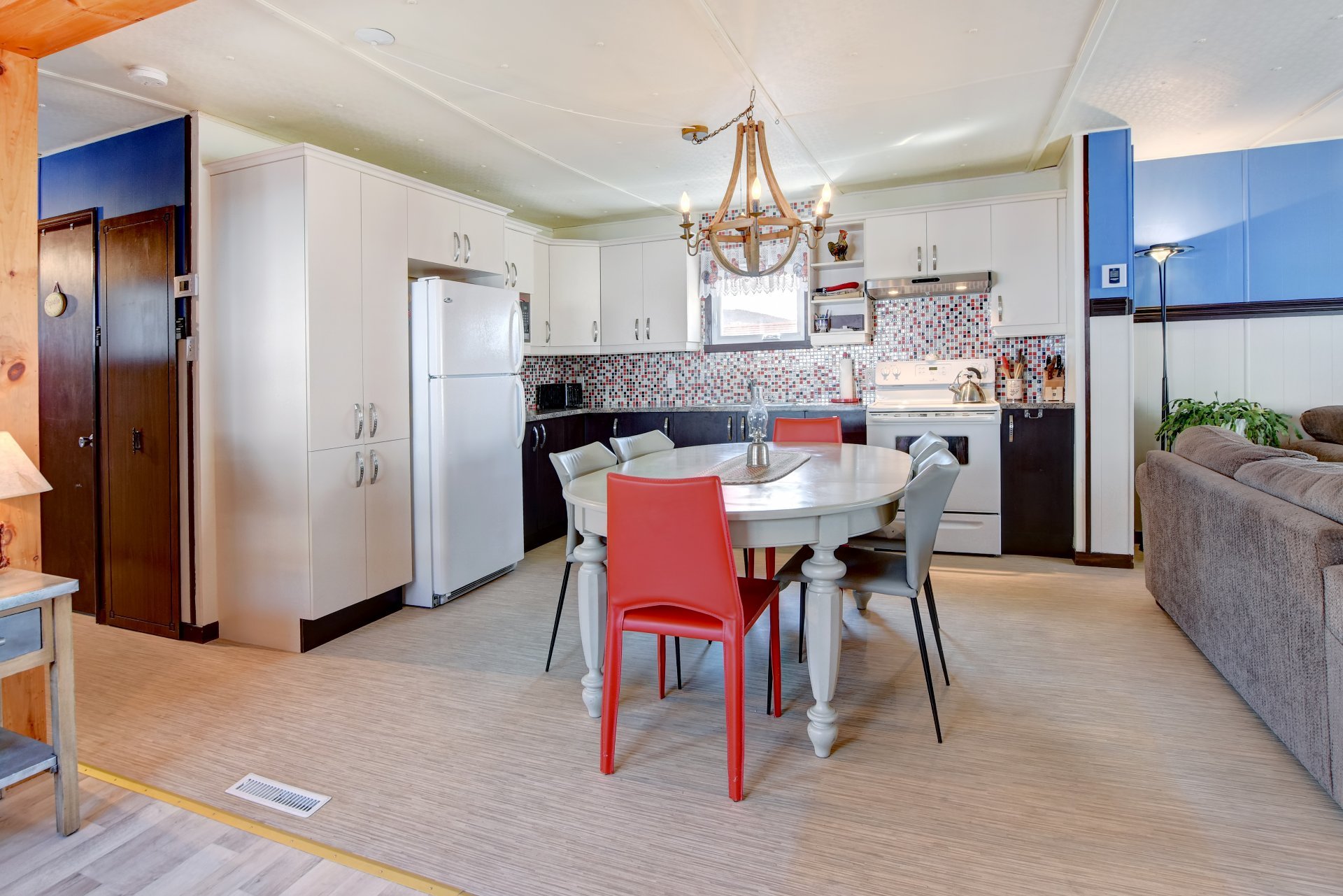 Photo - Kitchen