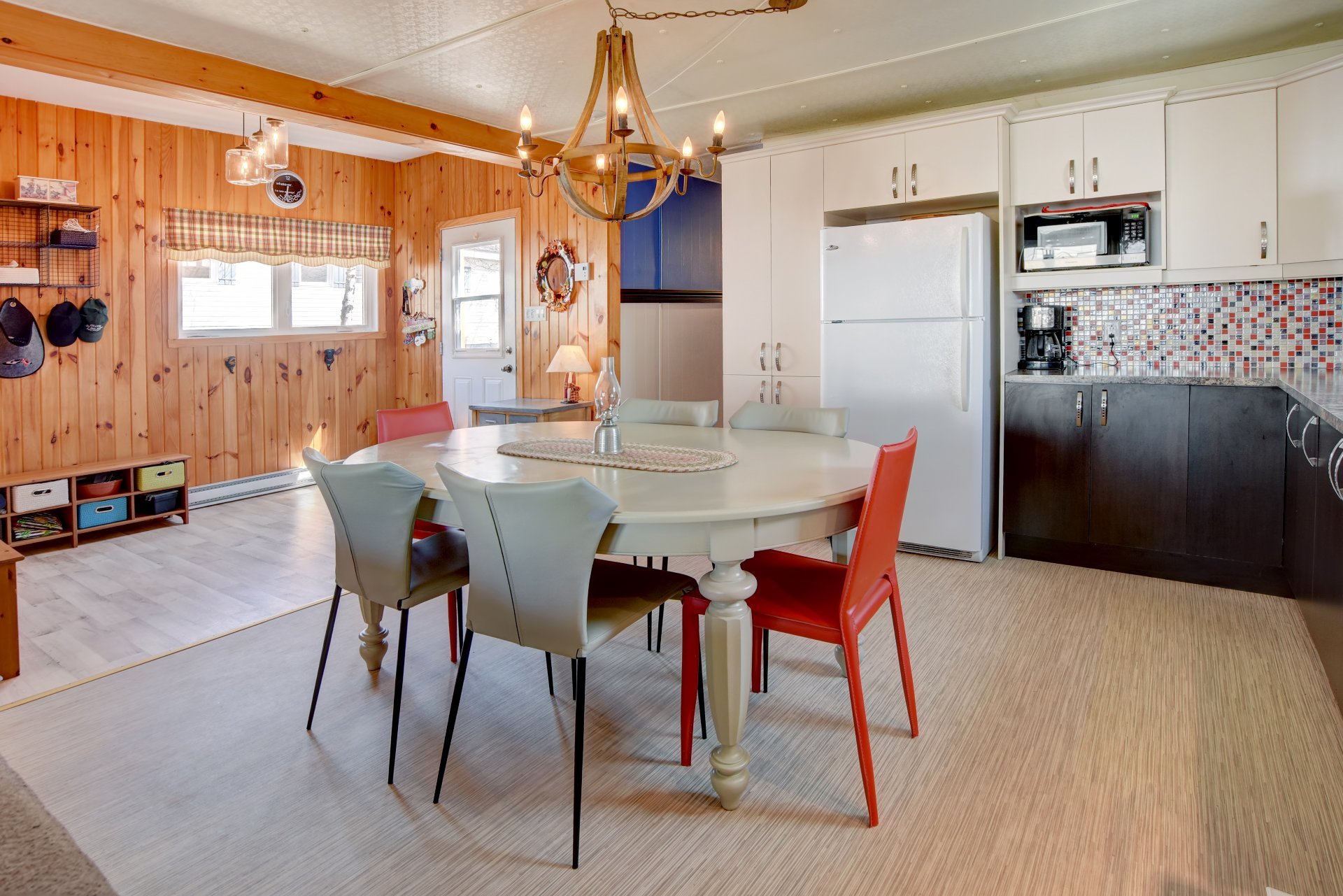 Photo - Kitchen