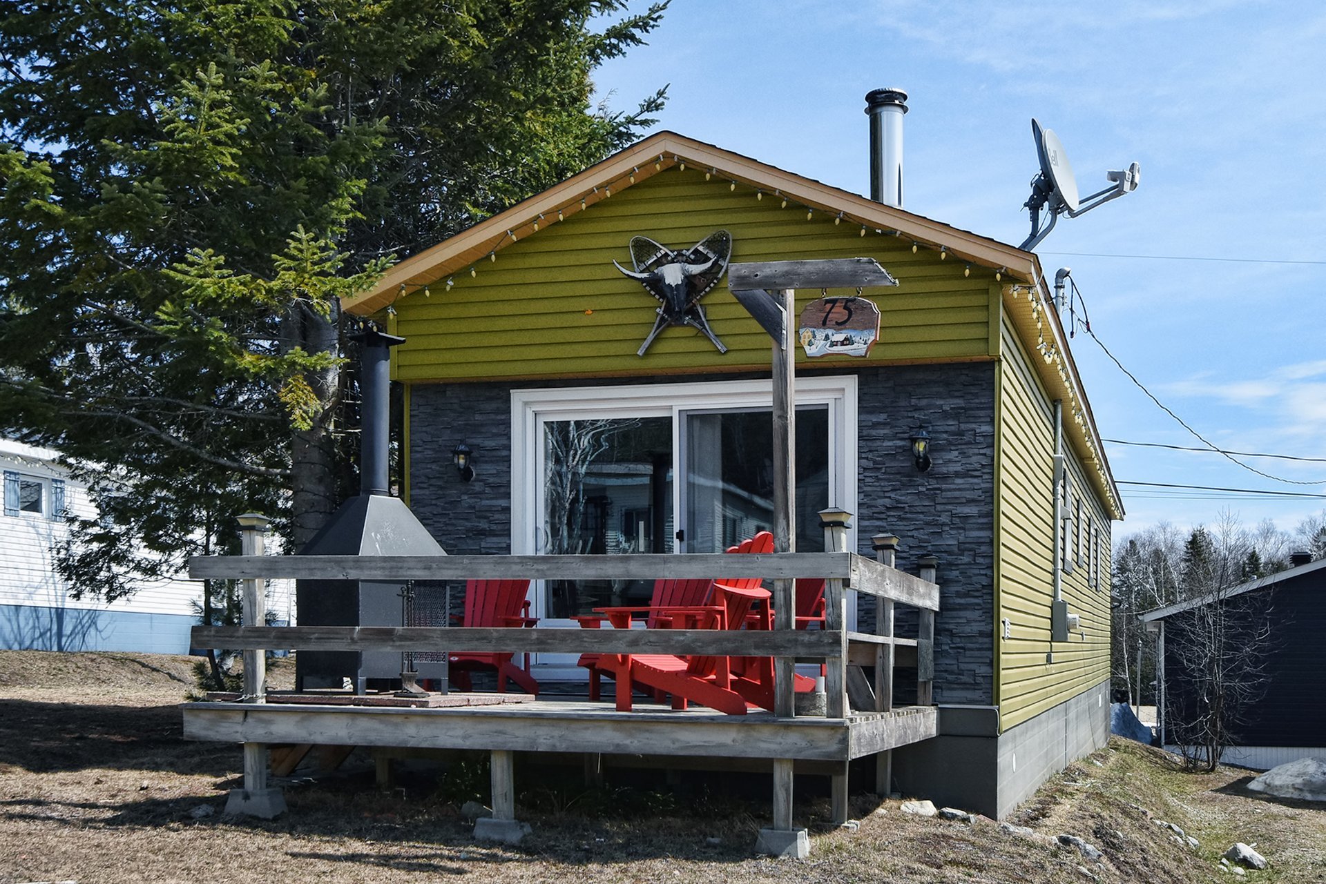 Photo - Frontage