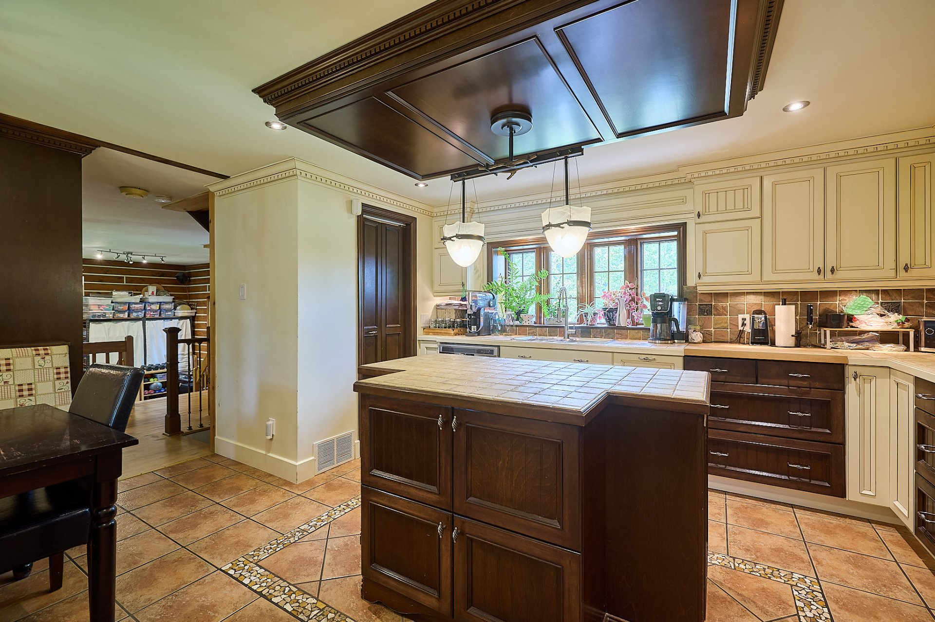 Photo - Kitchen