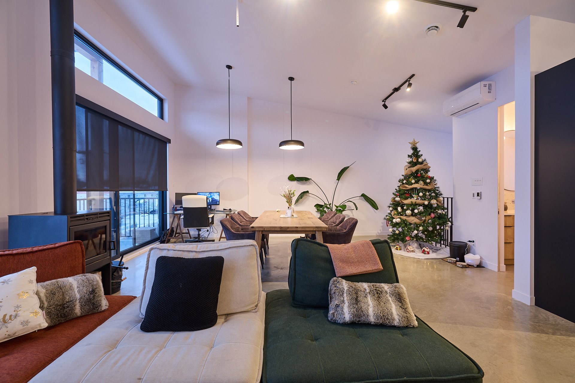 Photo - Overall View