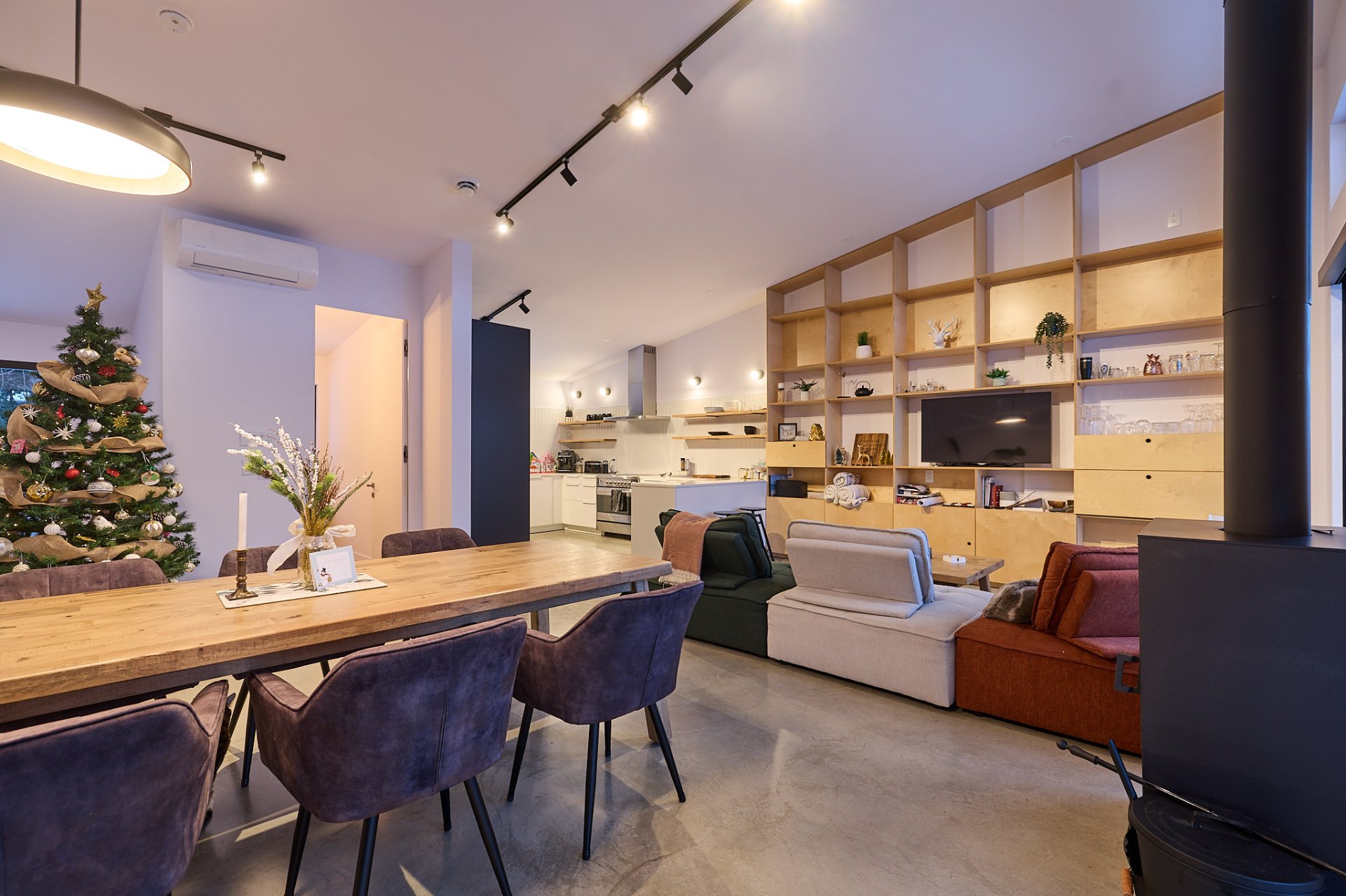 Photo - Overall View