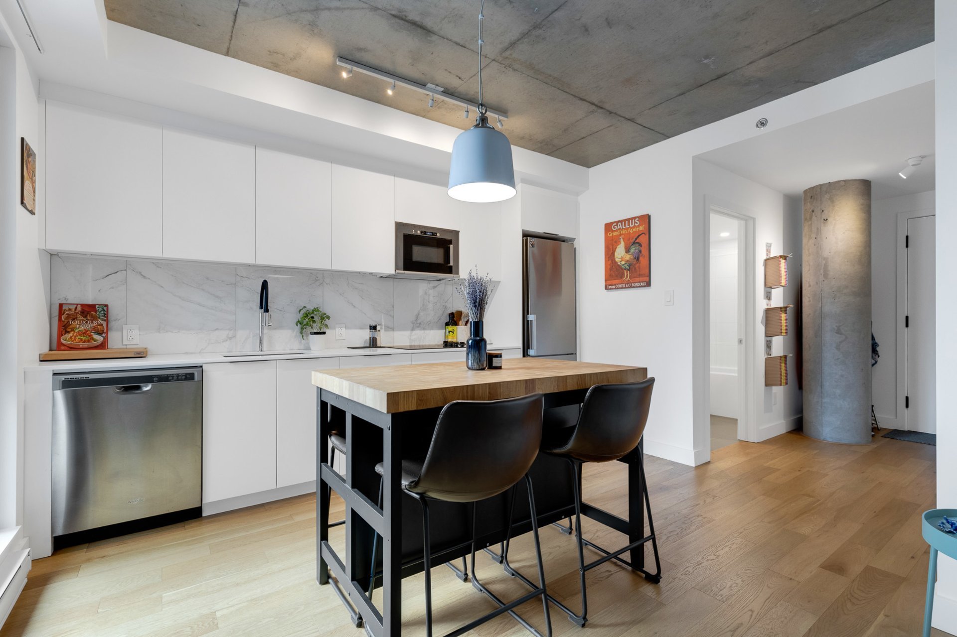 Photo - Kitchen