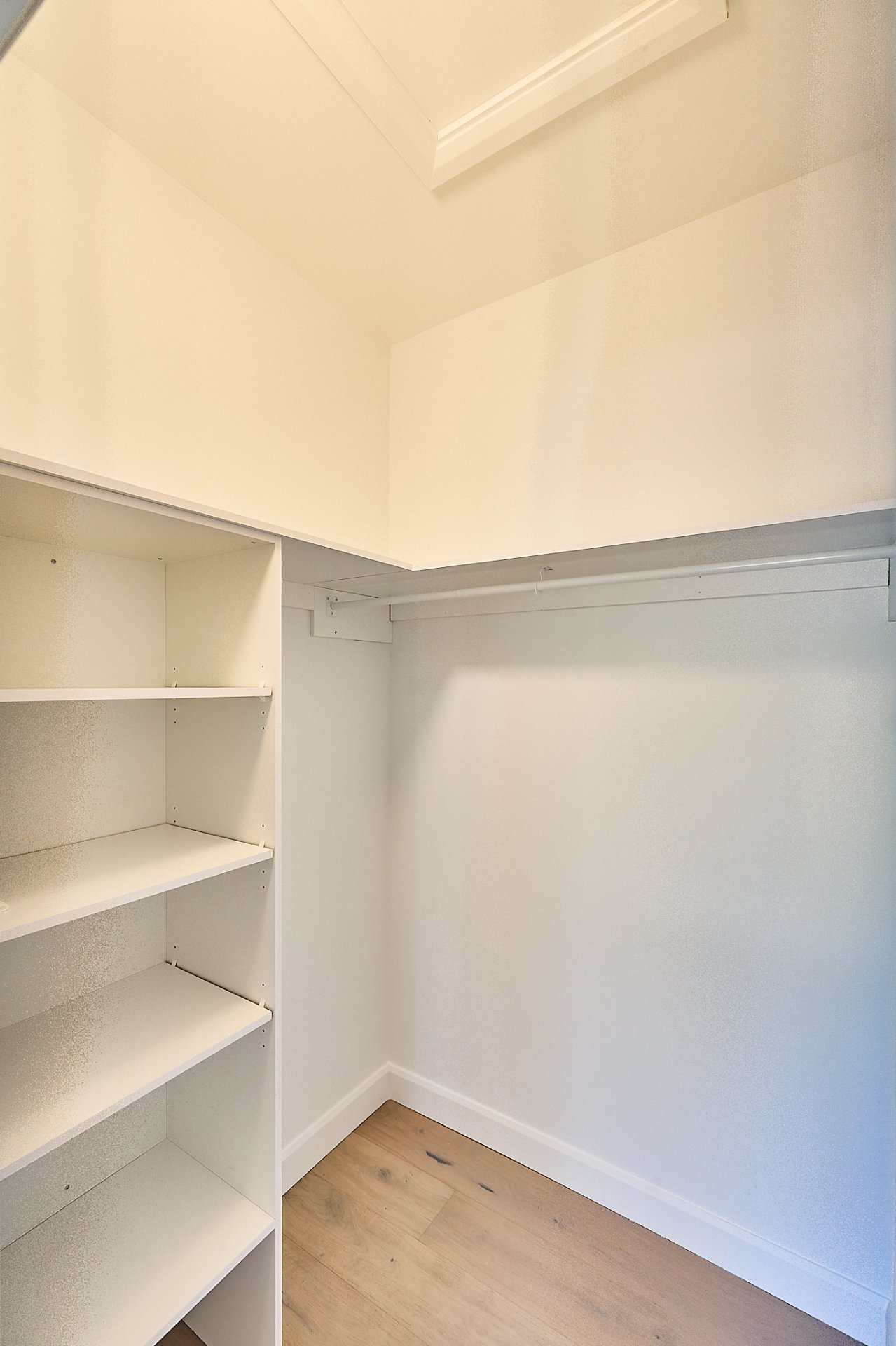Photo - Penderie (Walk-in)