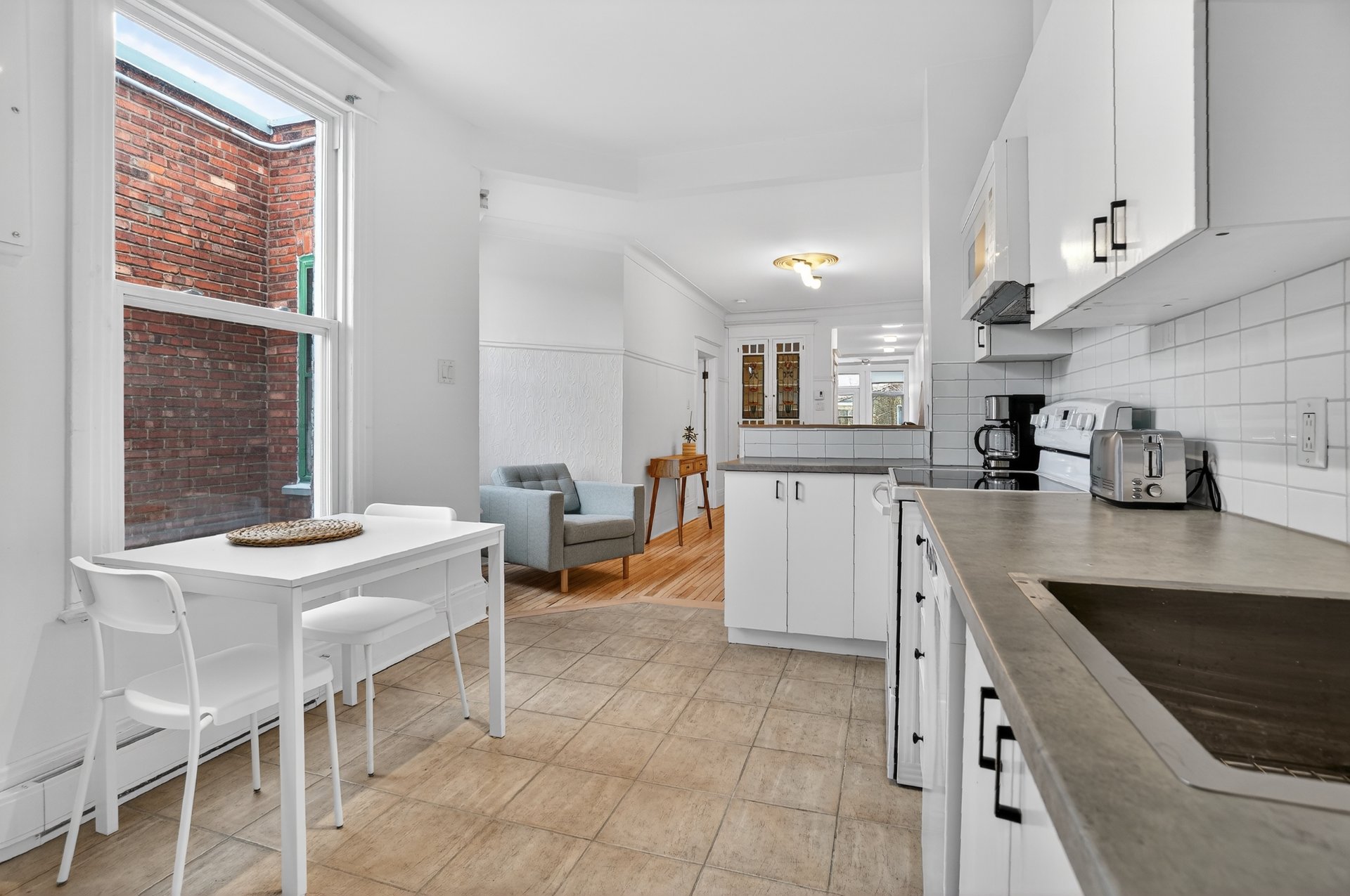 Photo - Kitchen