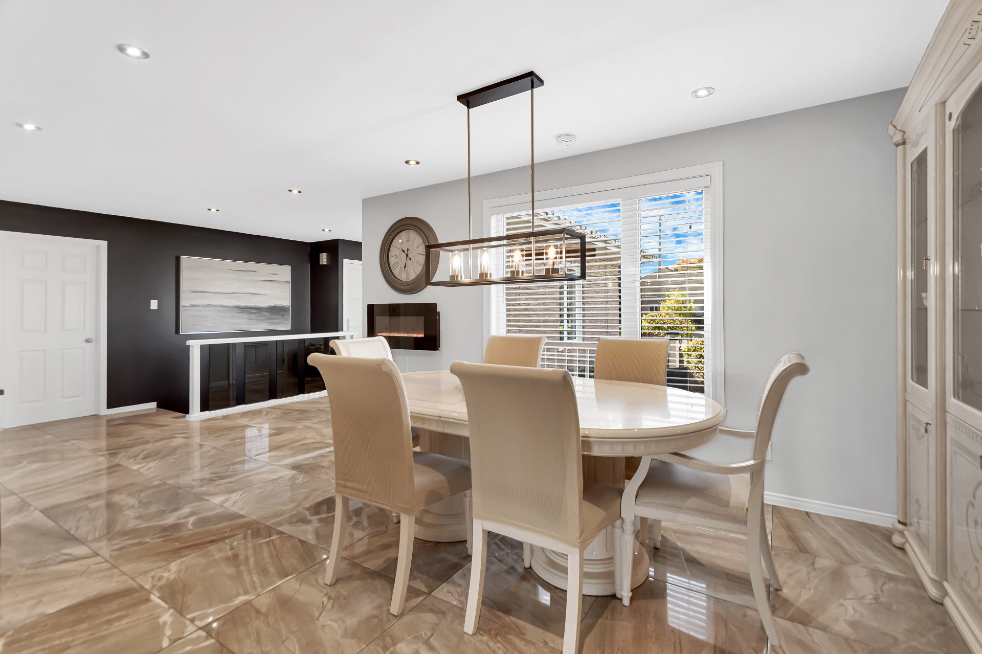 Photo - Salle à manger