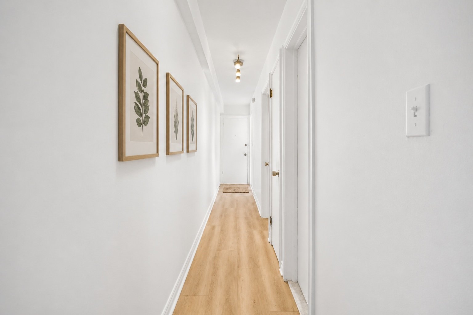 Photo - PASAGEWAY