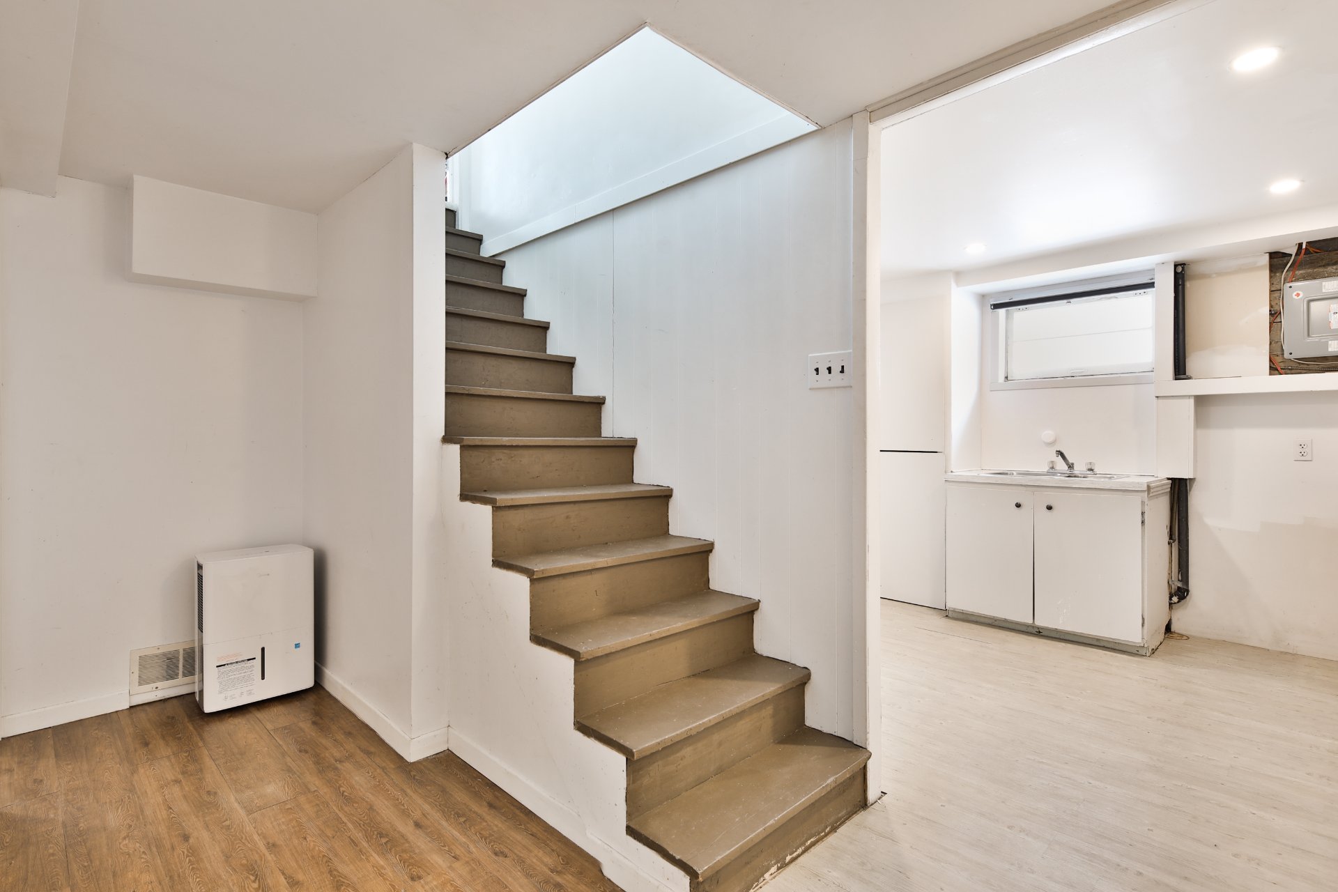Photo - Kitchen