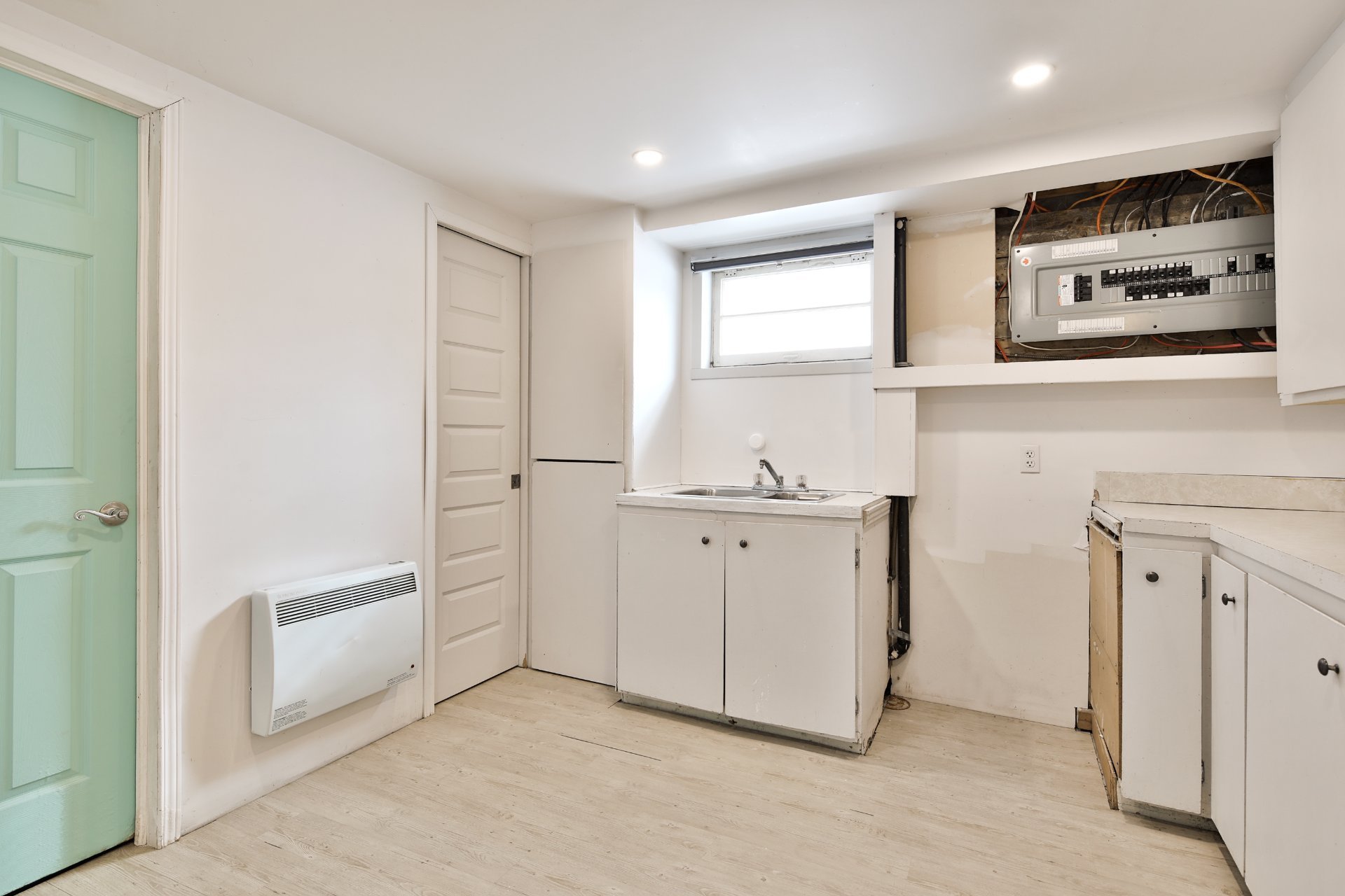 Photo - Kitchen