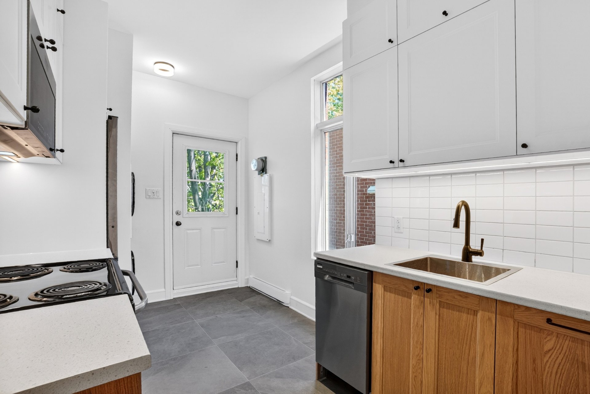 Photo - Kitchen