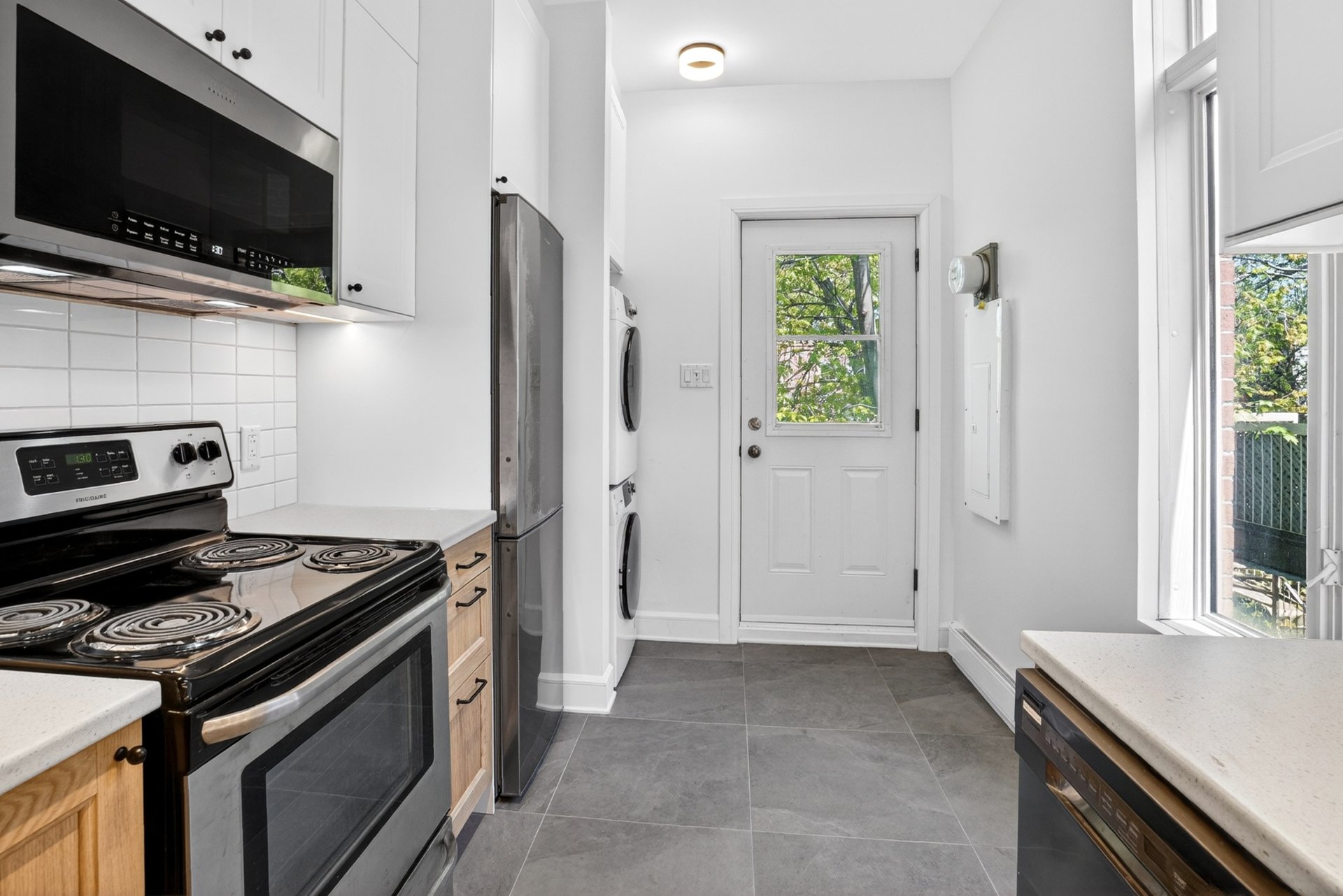 Photo - Kitchen