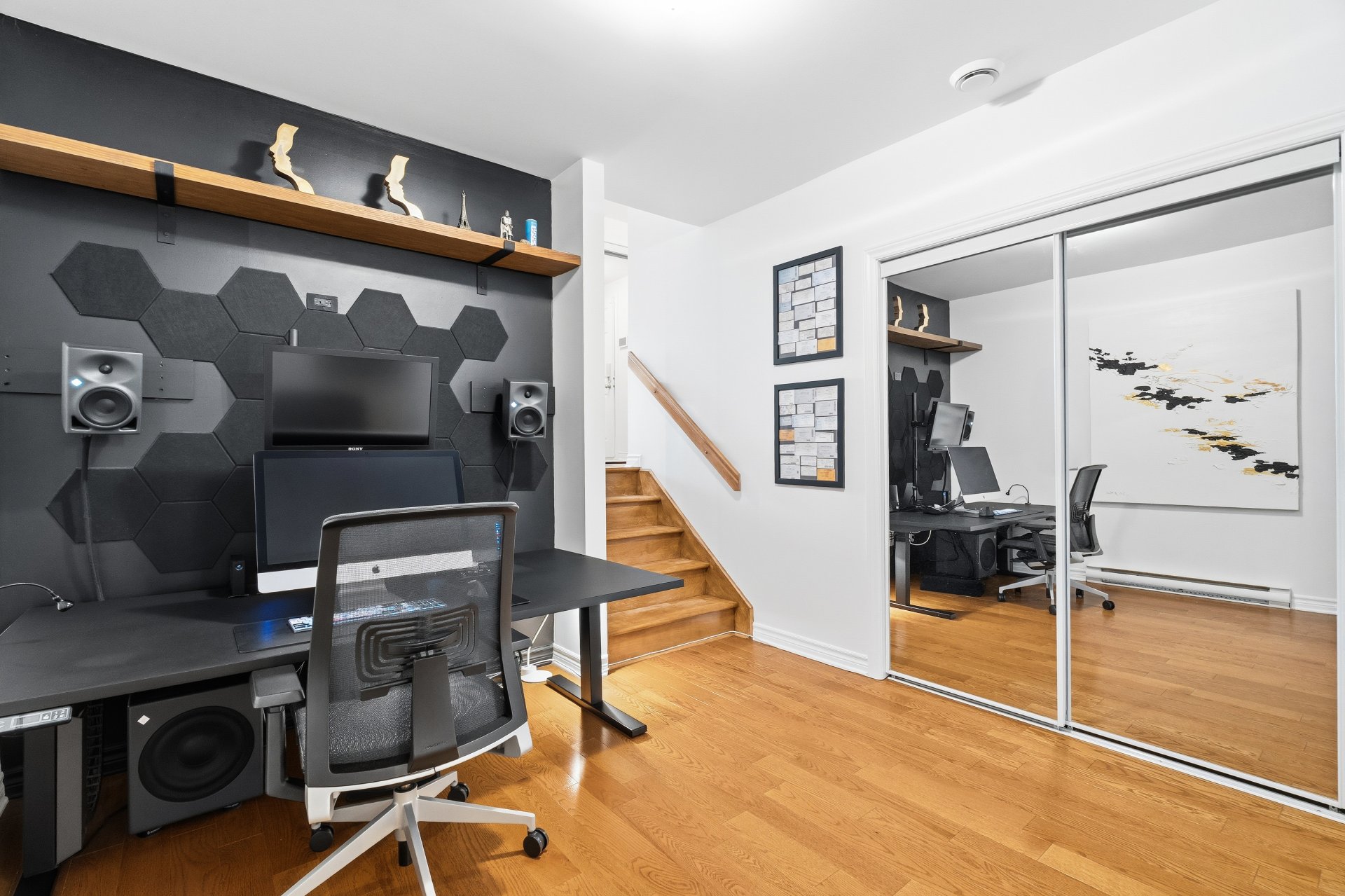 Photo - Office