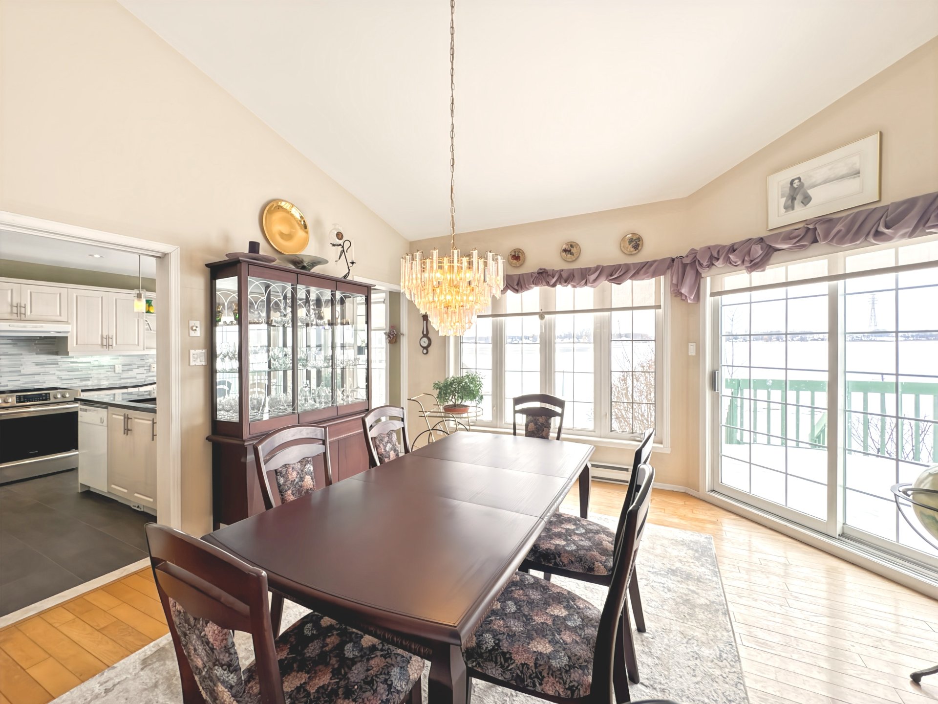 Photo - Dining room