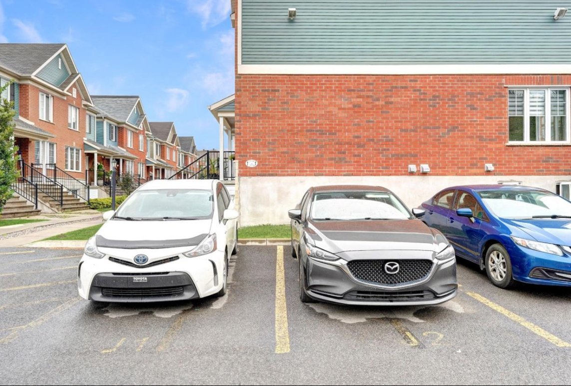 Photo - Stationnement