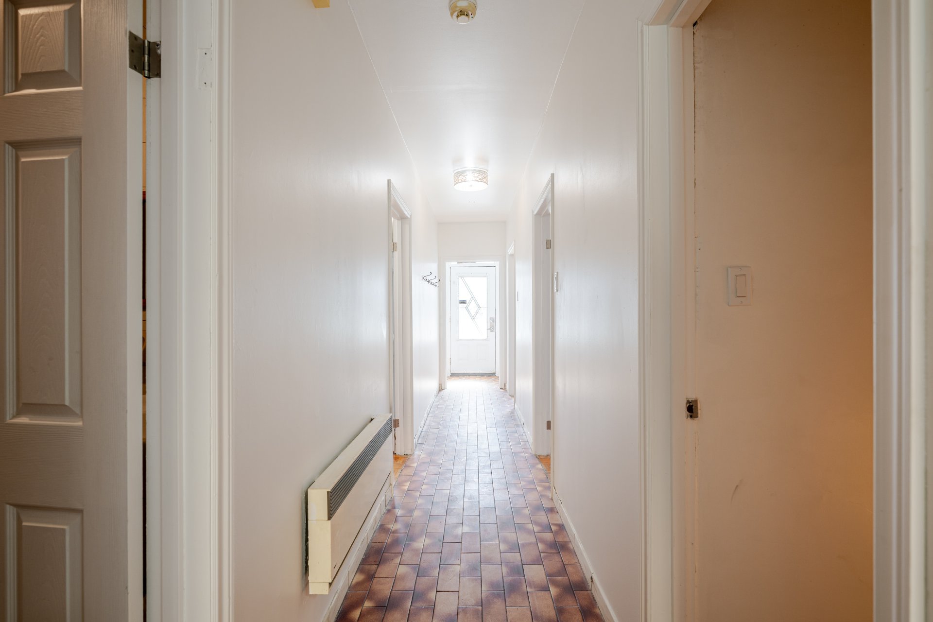 Photo - PASAGEWAY