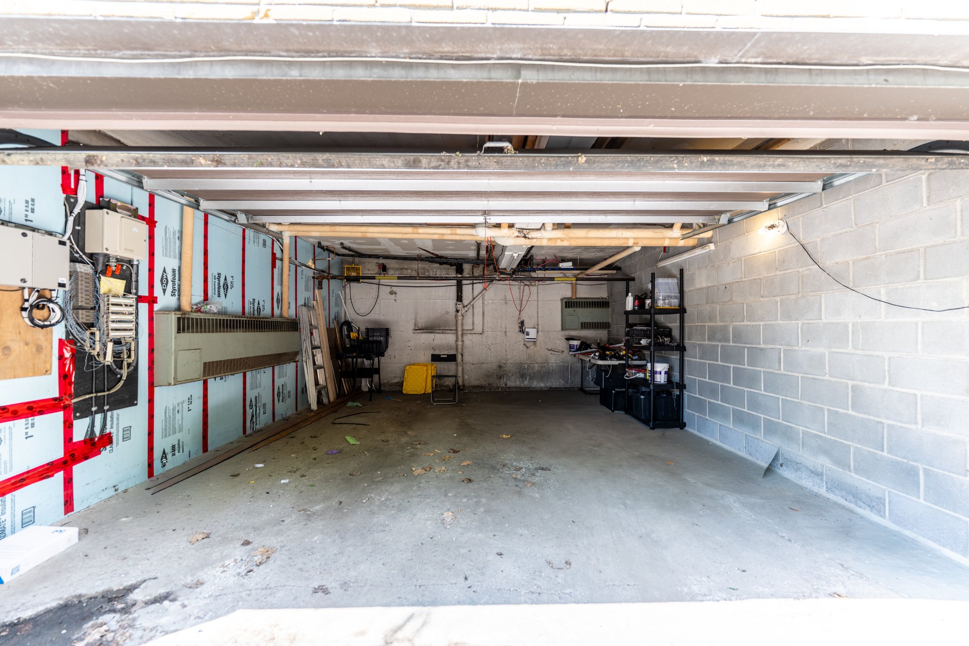 Photo - Garage