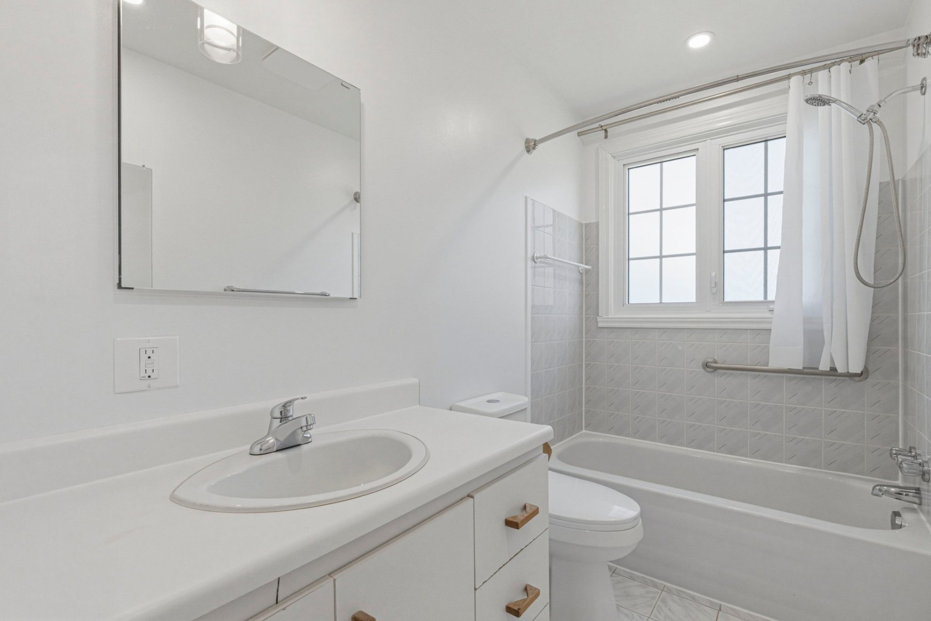 Photo - Bathroom