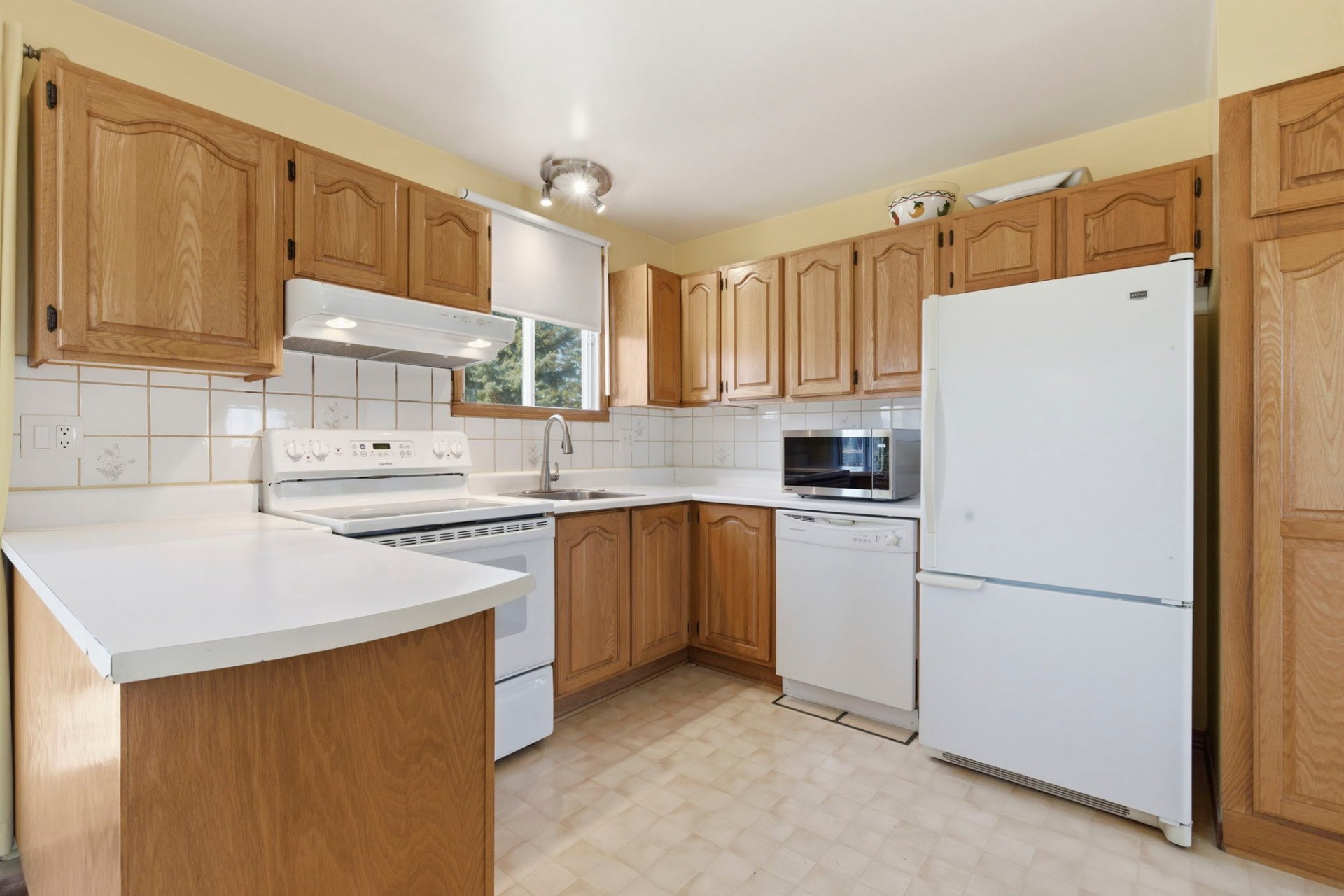 Photo - Kitchen
