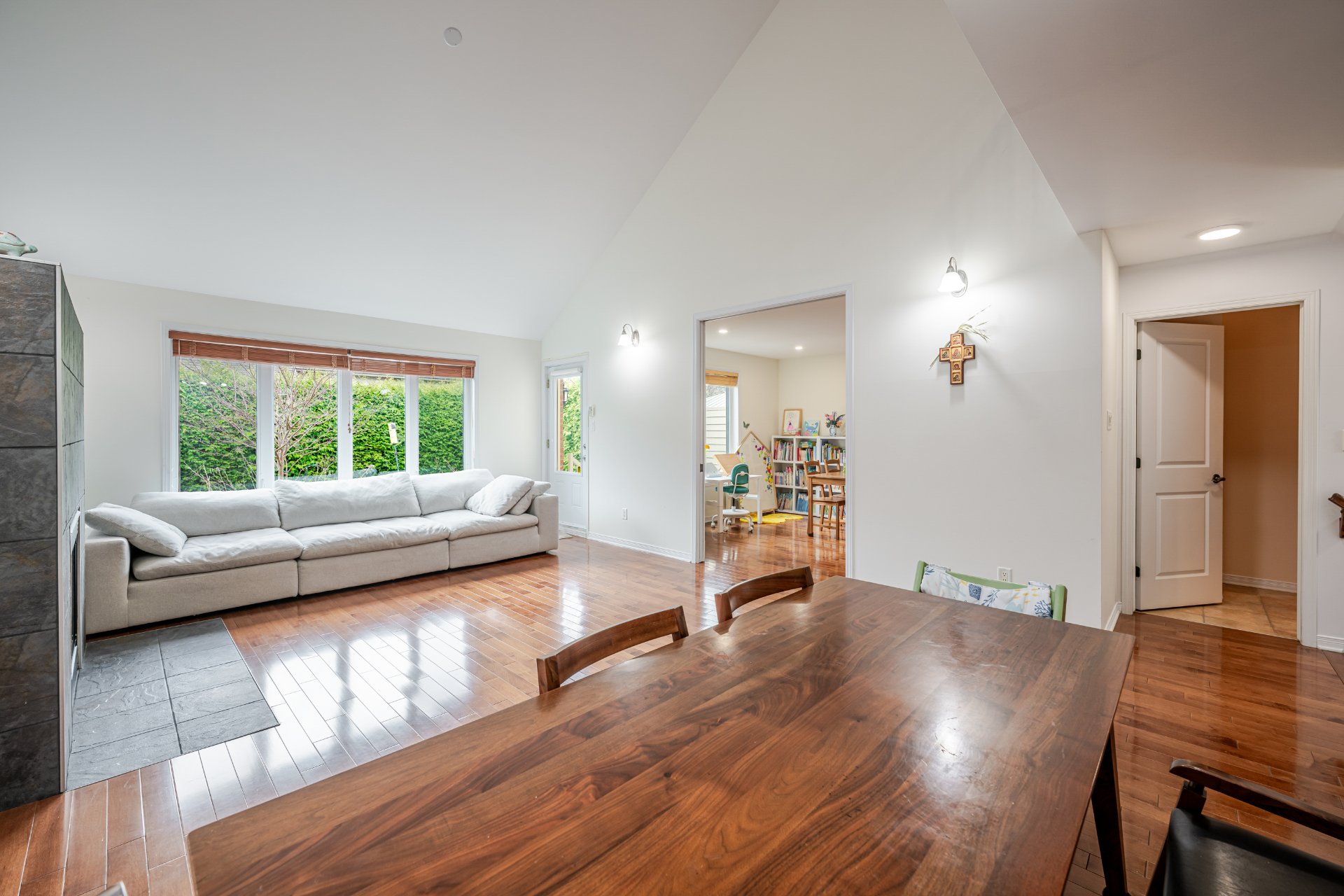 Photo - Dining room