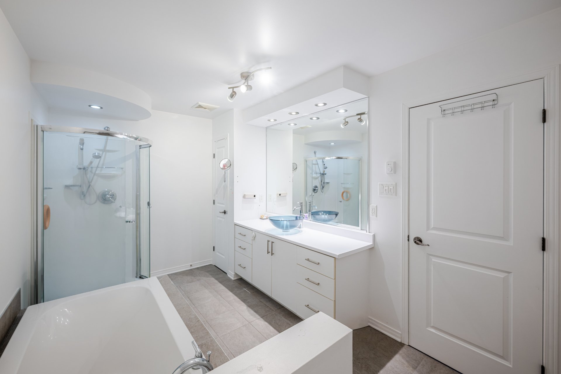 Photo - Bathroom