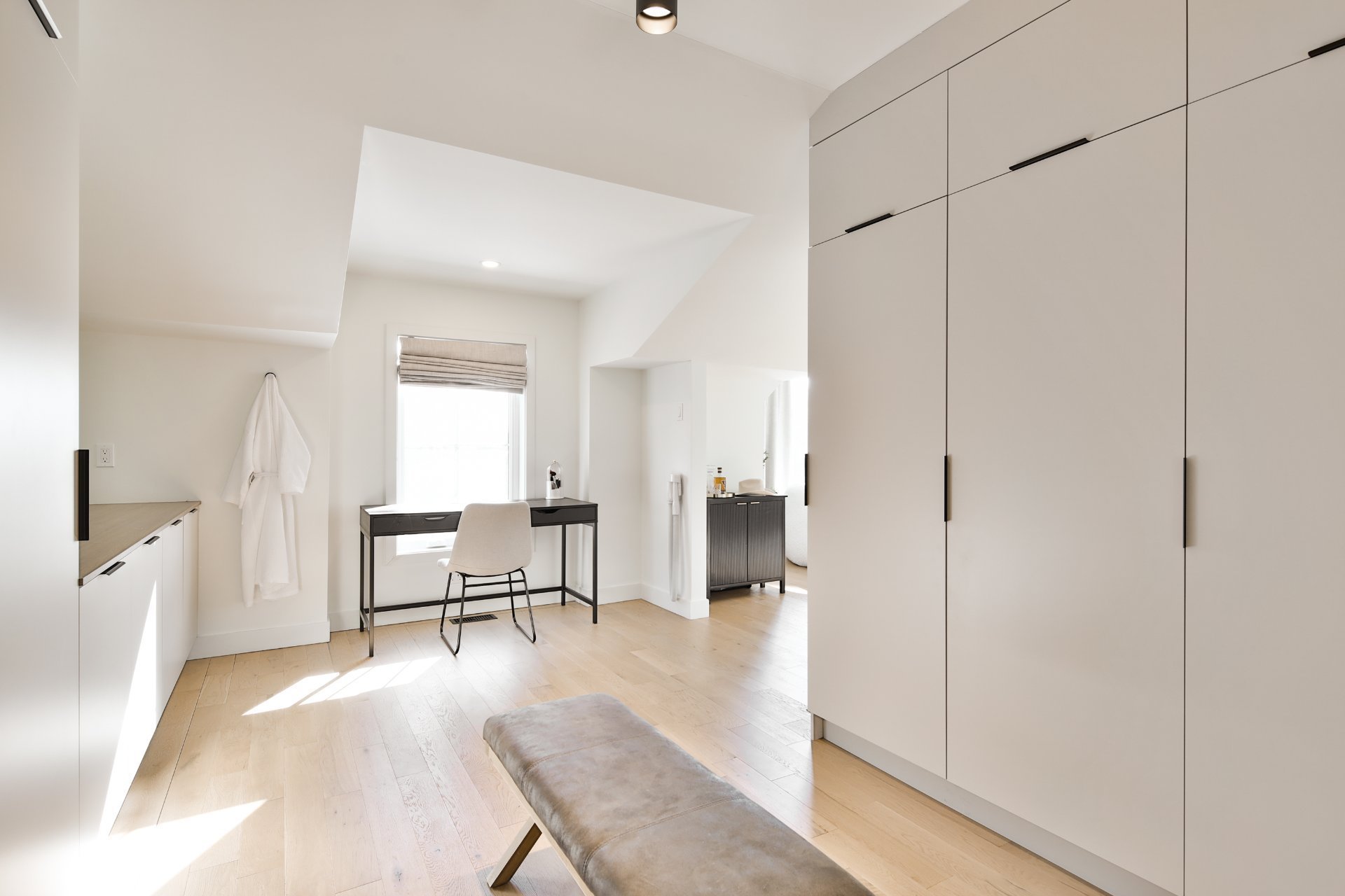 Photo - Walk-in closet