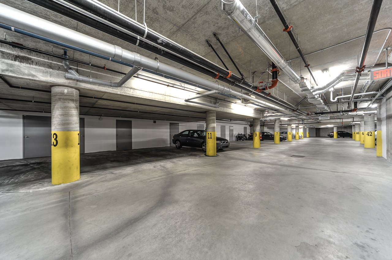 Photo - Garage