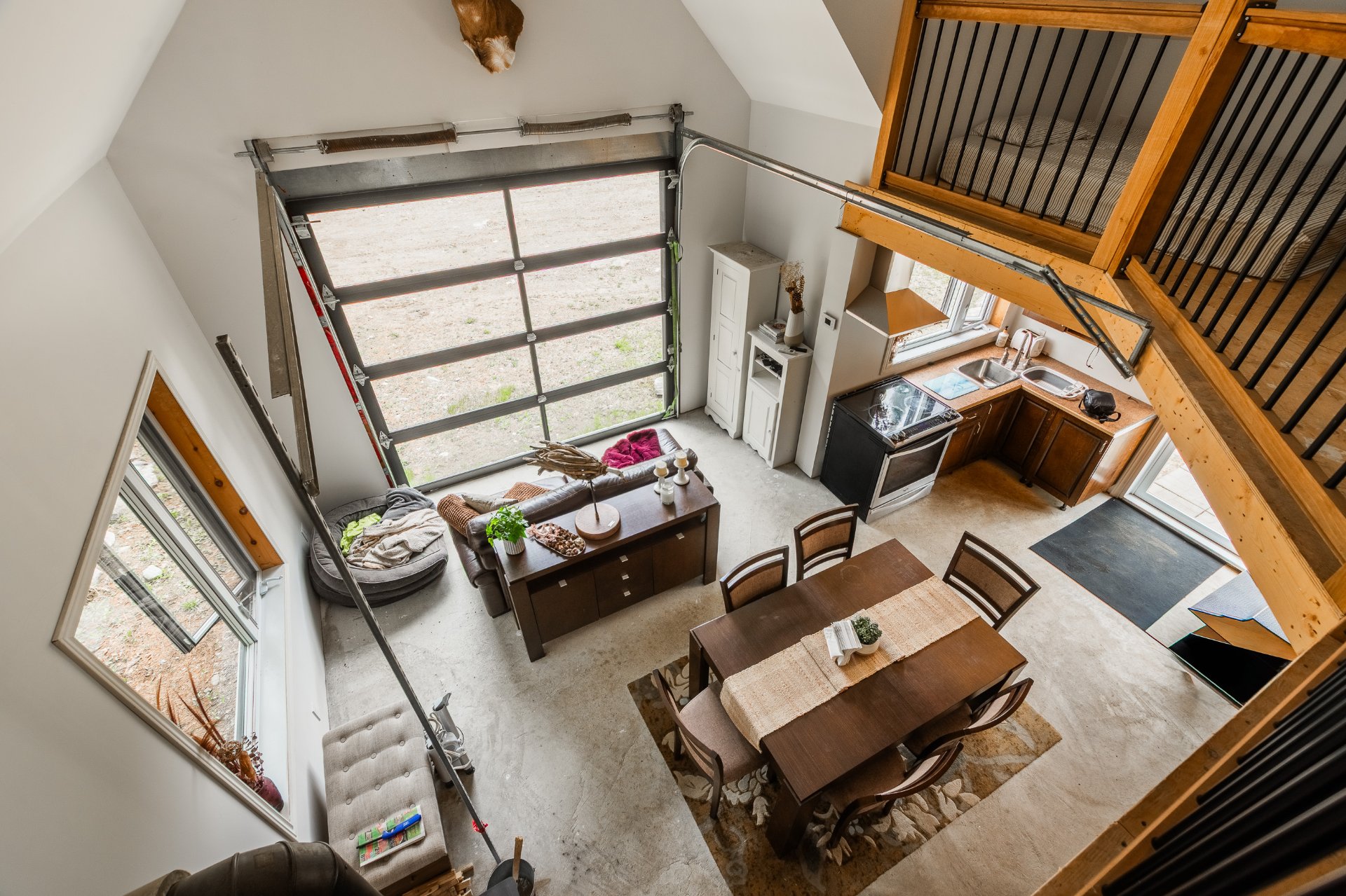 Photo - Interior