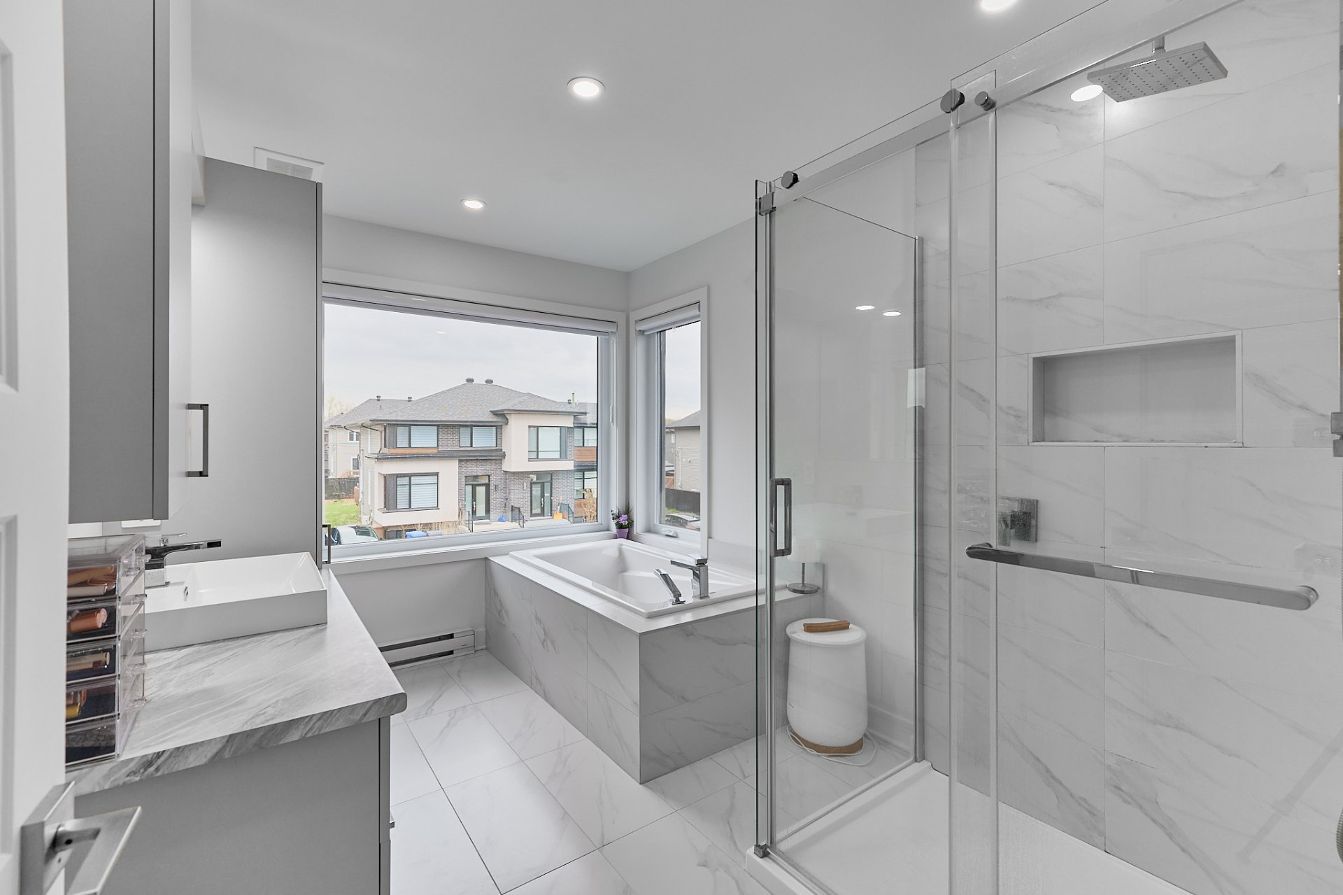Photo - Bathroom