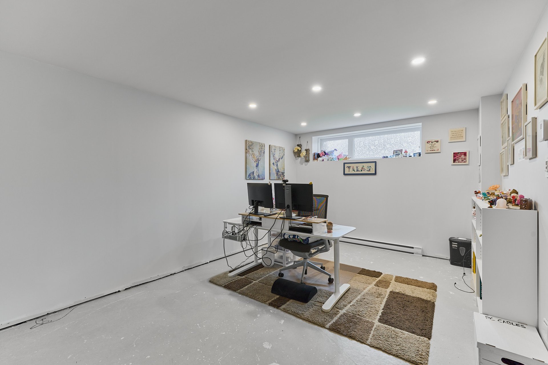 Photo - Office