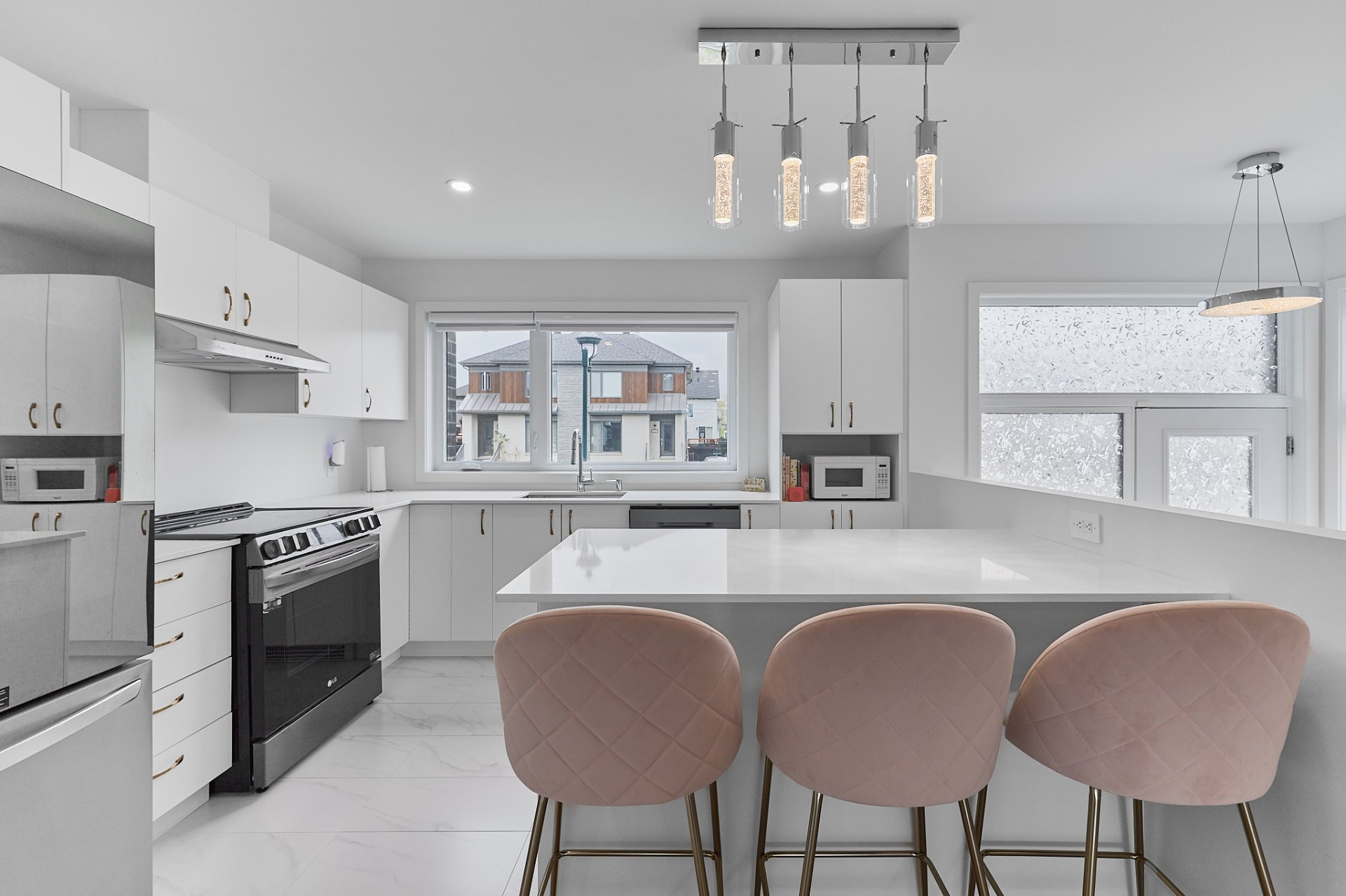 Photo - Kitchen
