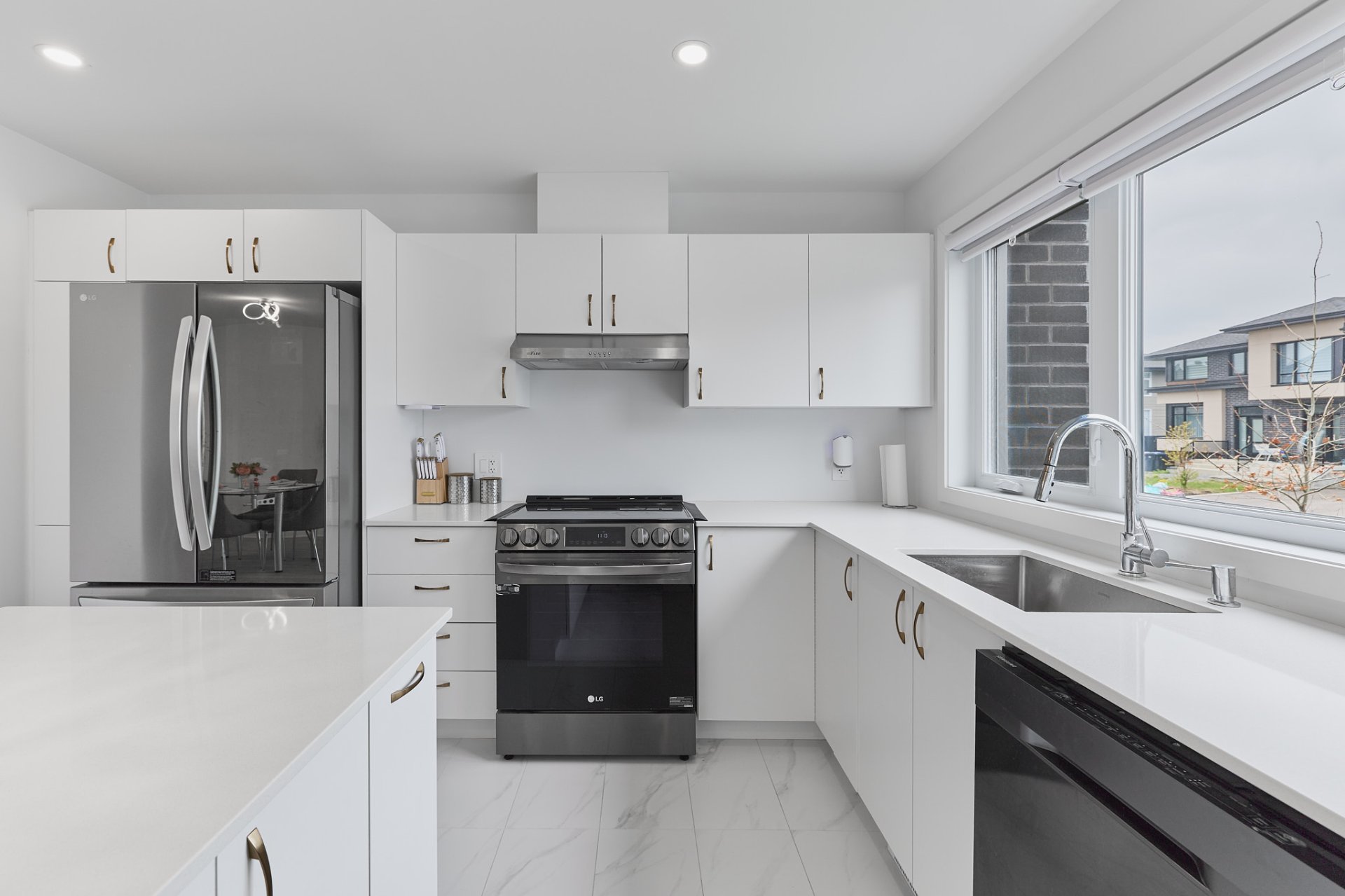Photo - Kitchen