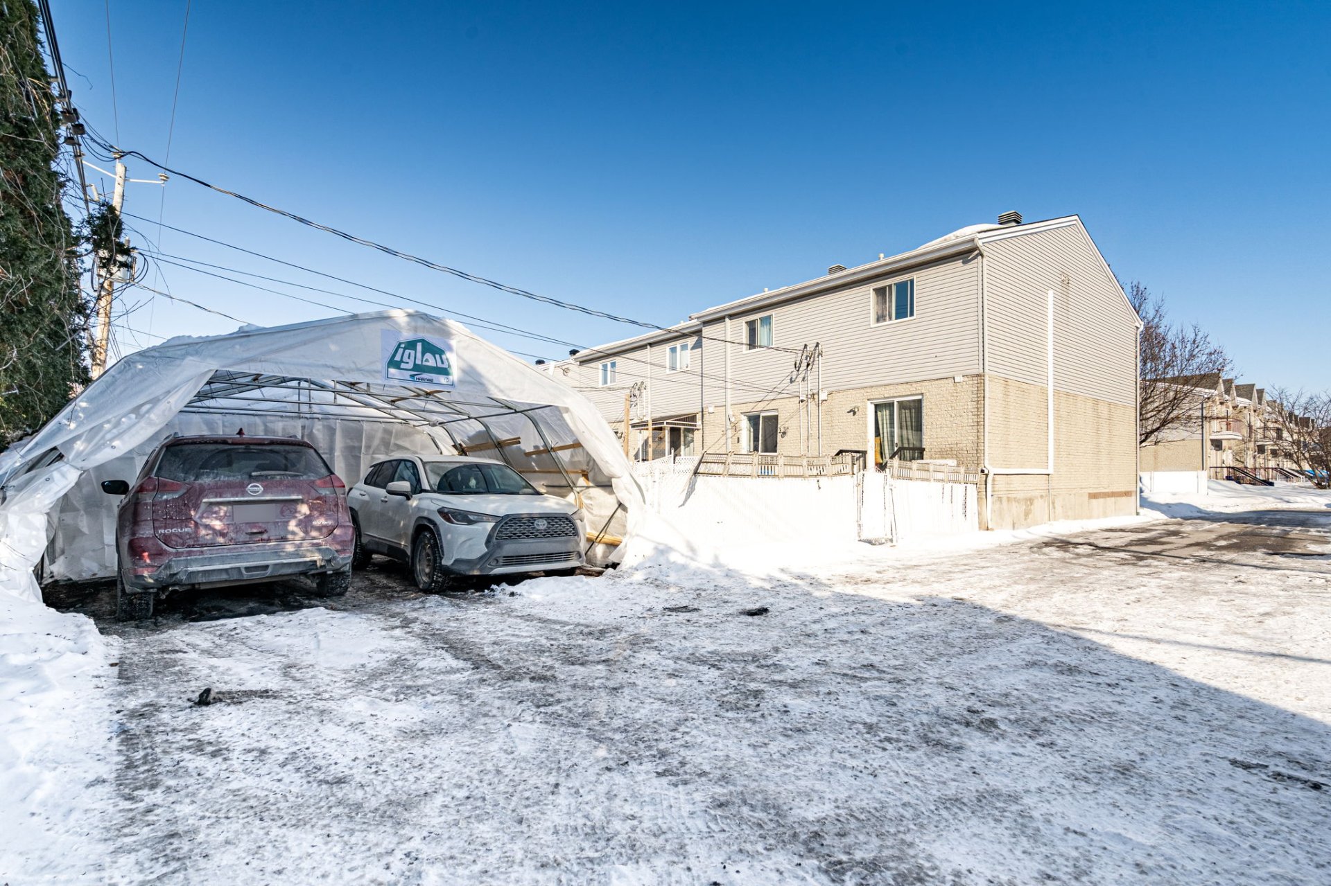 Photo - Stationnement